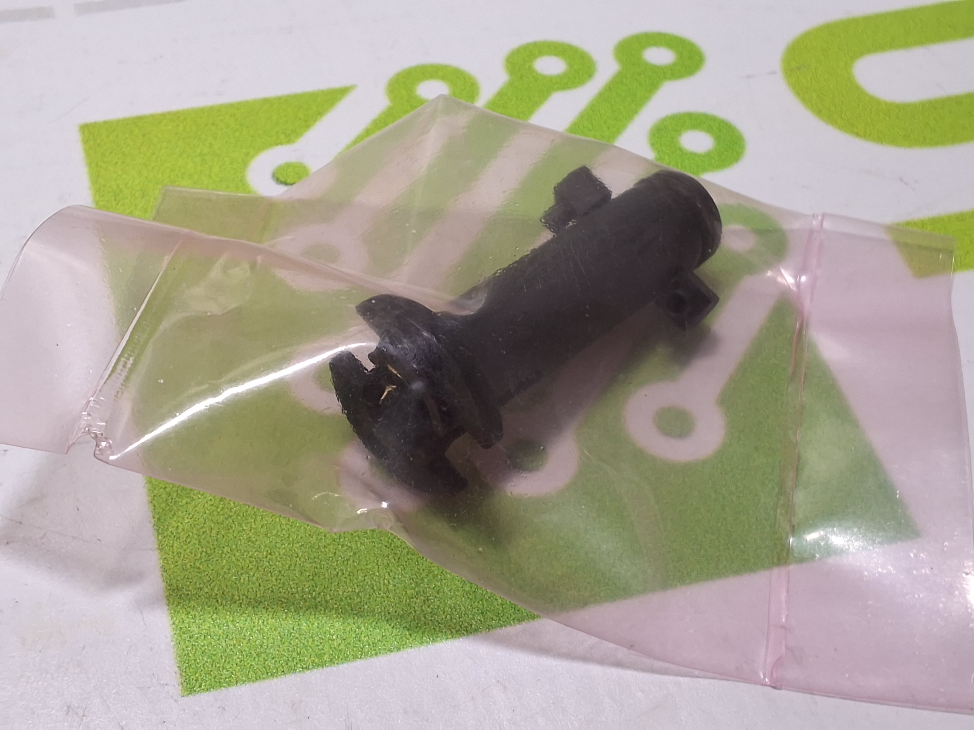 UNIVERSAL INSTRUMENTS 47409406 COUPLER BODY ASSEMBLY - LOT OF 6 - NEW