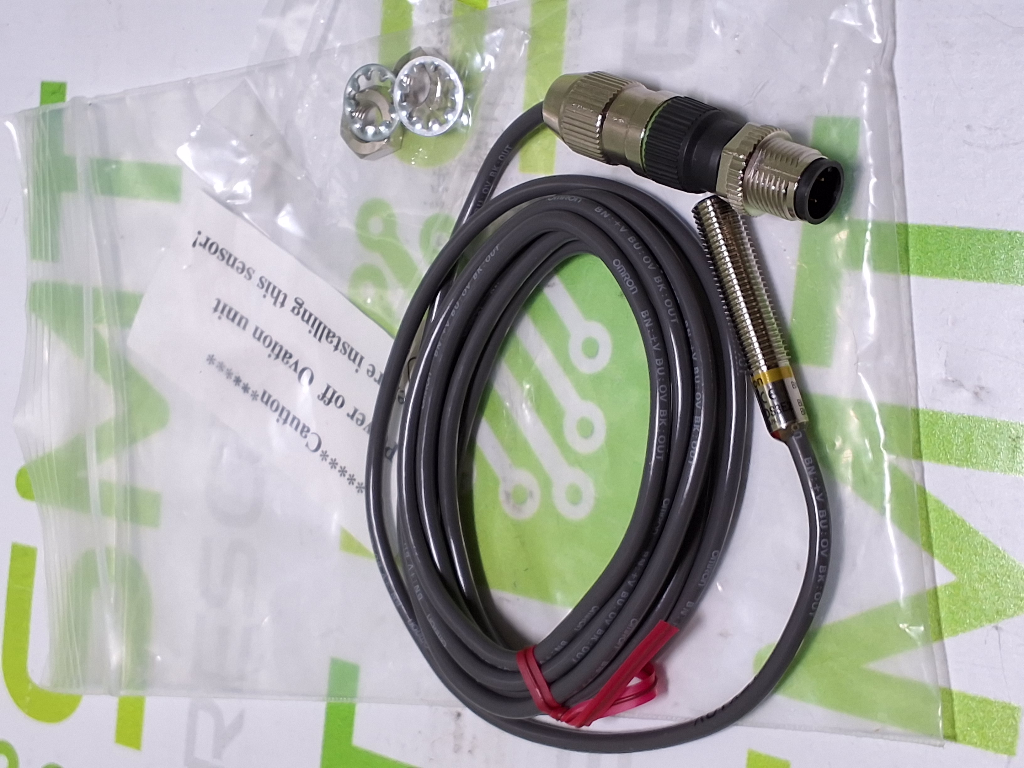 OMRON E3HTDS3E2 DIFFUSE PHOTOELECTRIC SENSOR SWITCH - BRAND NEW