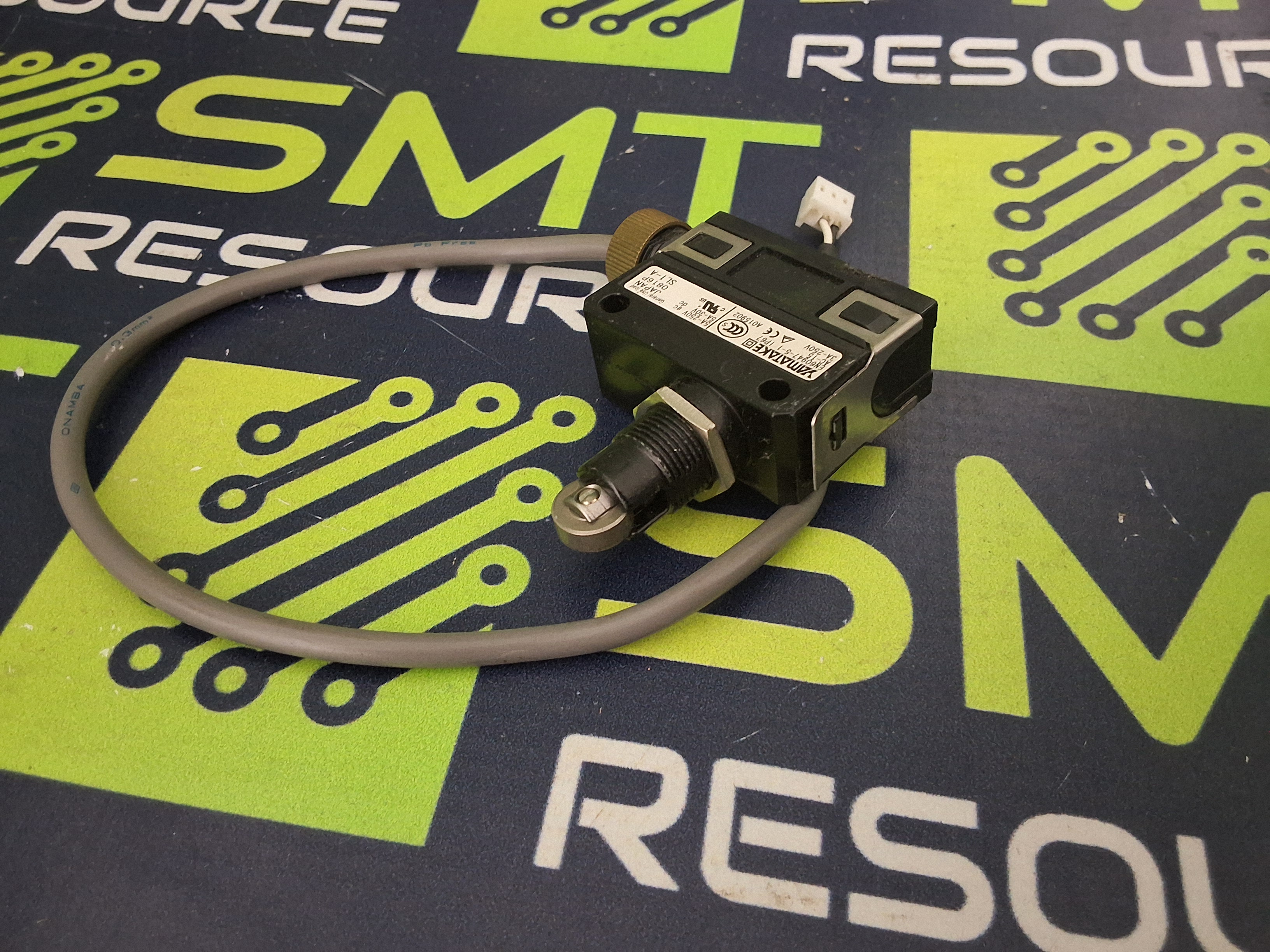 Used YAMATAKE EN60947-5-1 LIMIT SWITCH