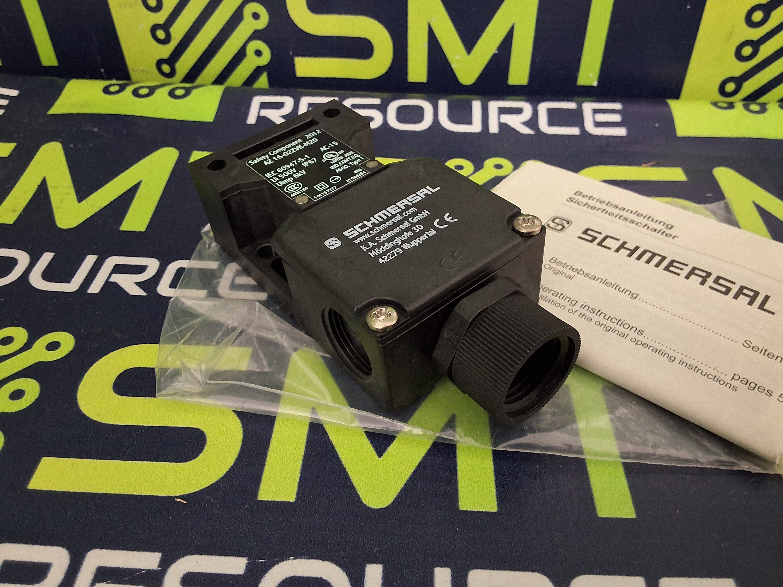 SCHMERSAL AZ16-02ZVK-M20 SAFETY INTERLOCK SWITCH - BRAND NEW