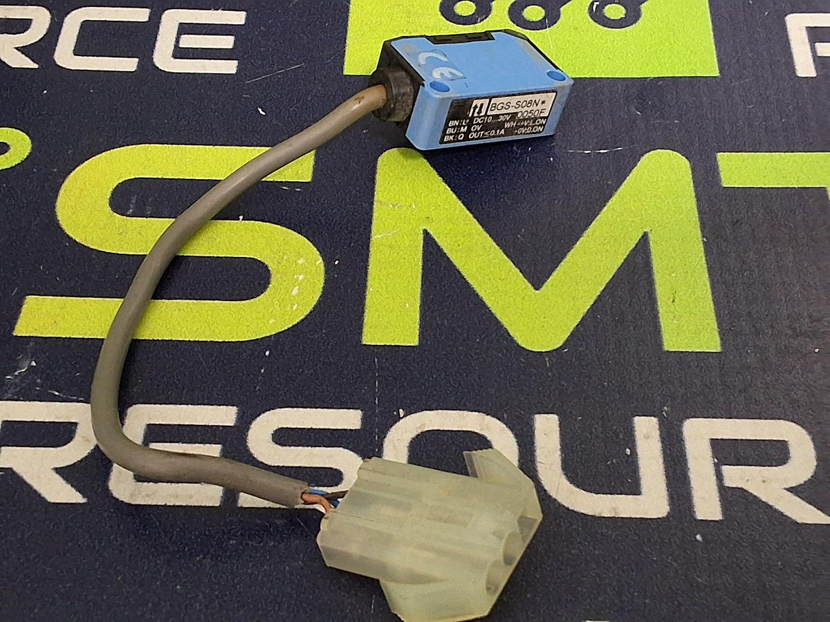 Used SICK BGS-S08N PHOTOELECTRIC SENSOR
