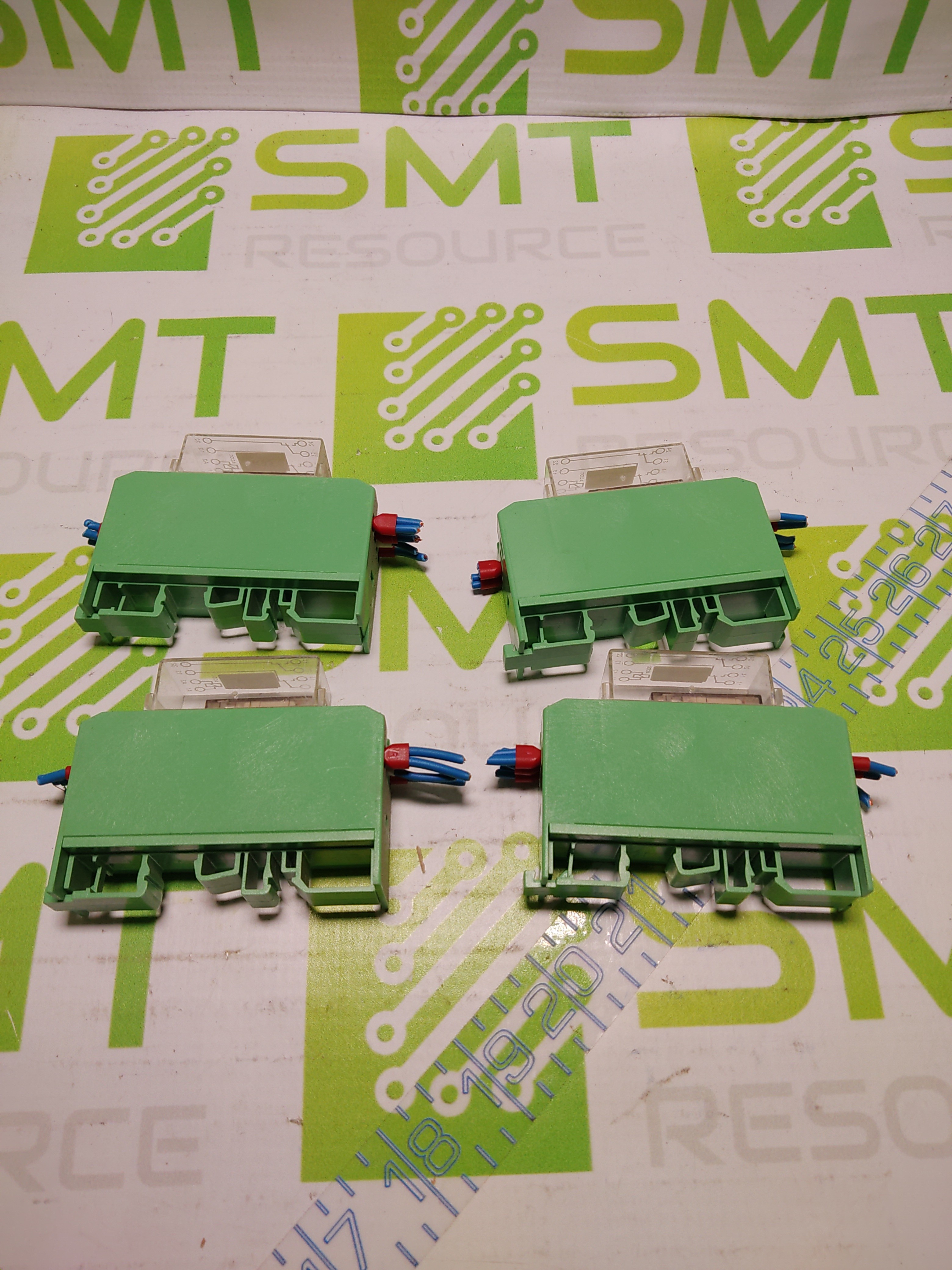 Used PHOENIX CONTACT EMG 22-REL/KSR-24/21-21 RELAY MODULE