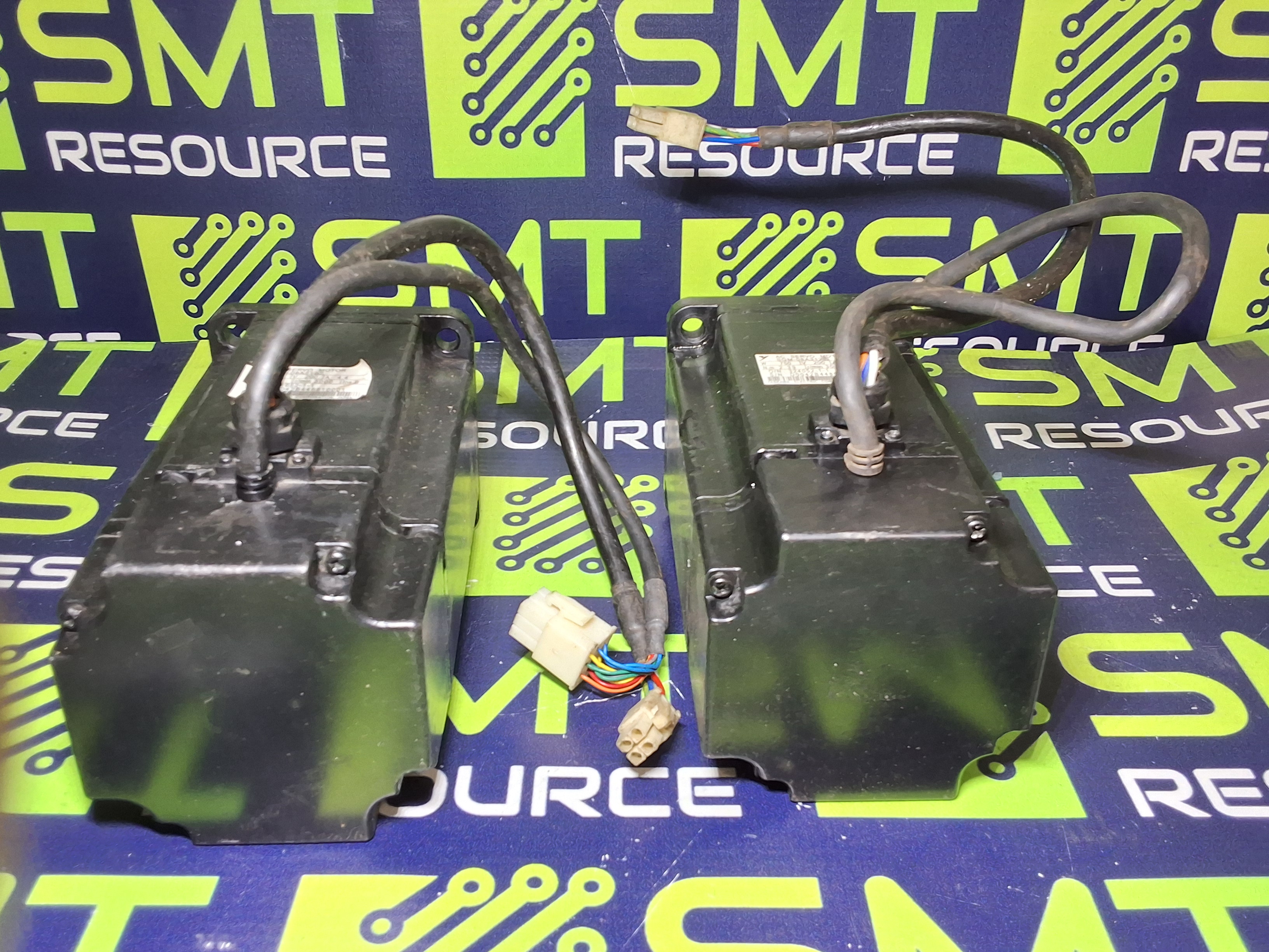 Used YASKAWA SGM-08A312 AC SERVO MOTOR