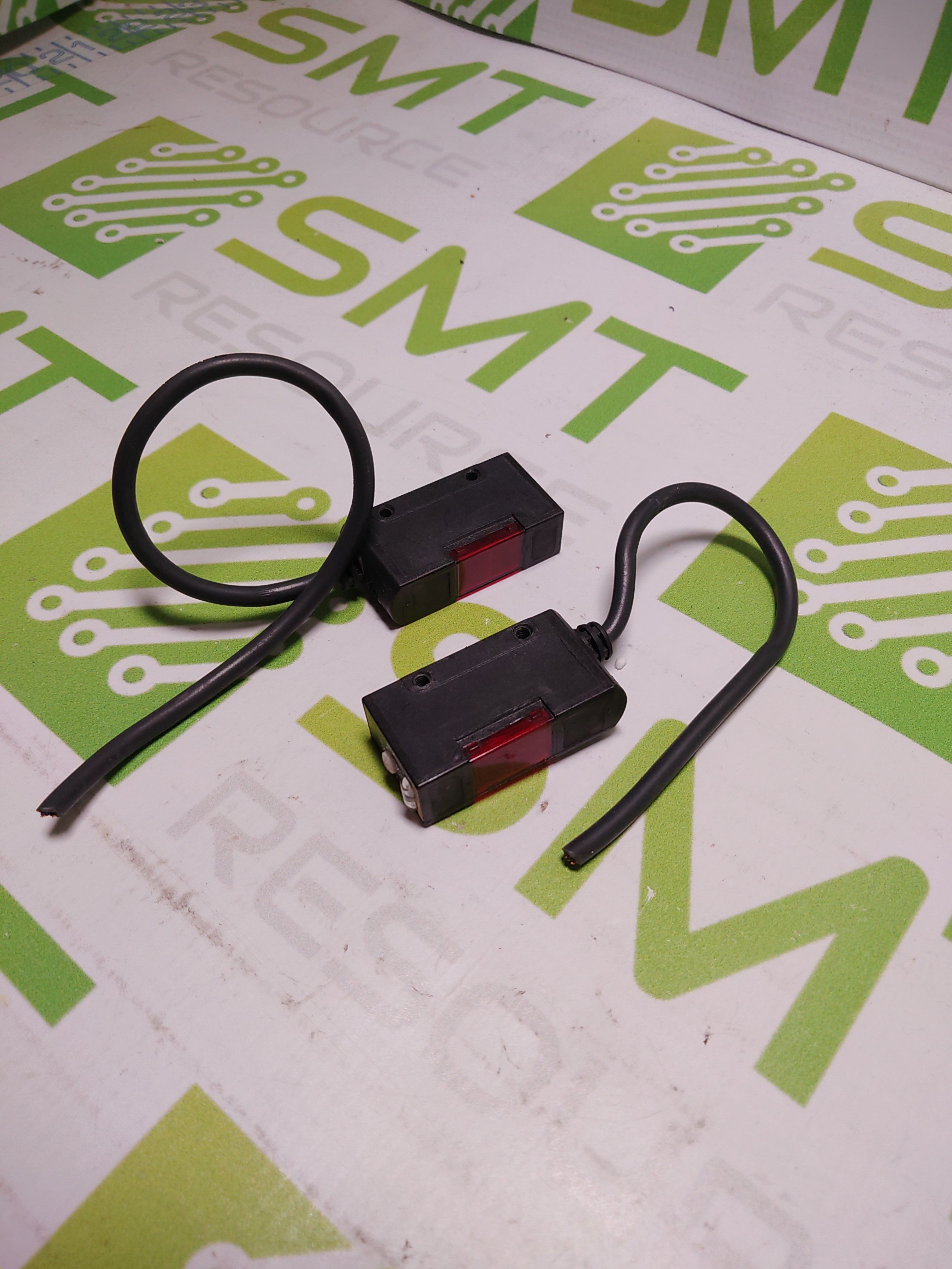 Used OMRON E3S-AD63 100m INFRARED LED PHOTOELECTRIC SENSOR SWITCH