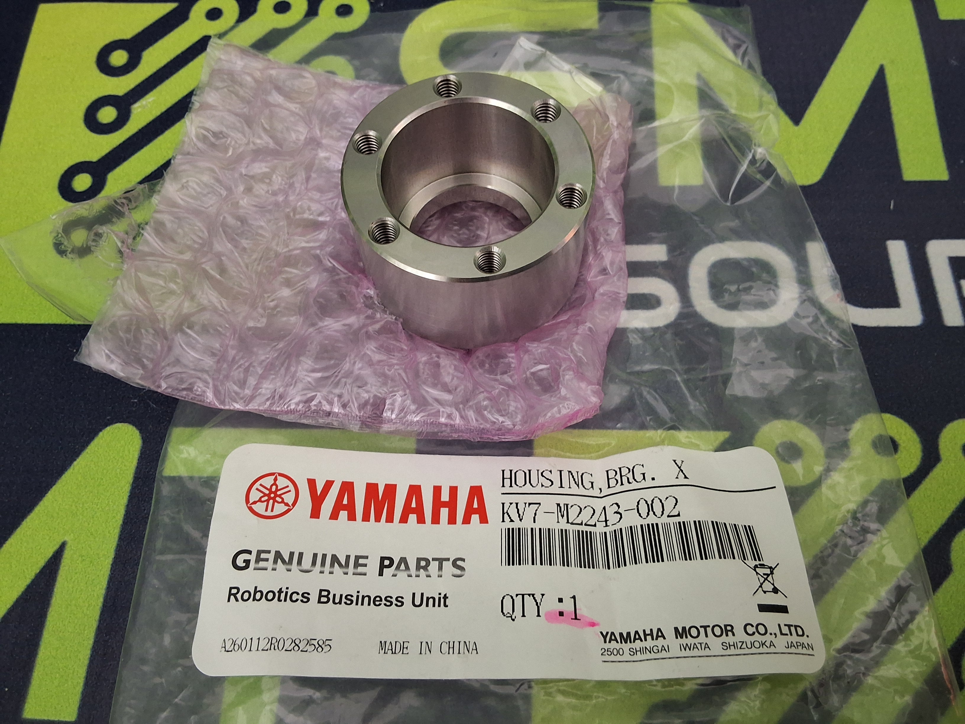 YAMAHA KV7-M2243-002 HOUSING, BEARING X (X-axis bearing housing) - BRAND NEW