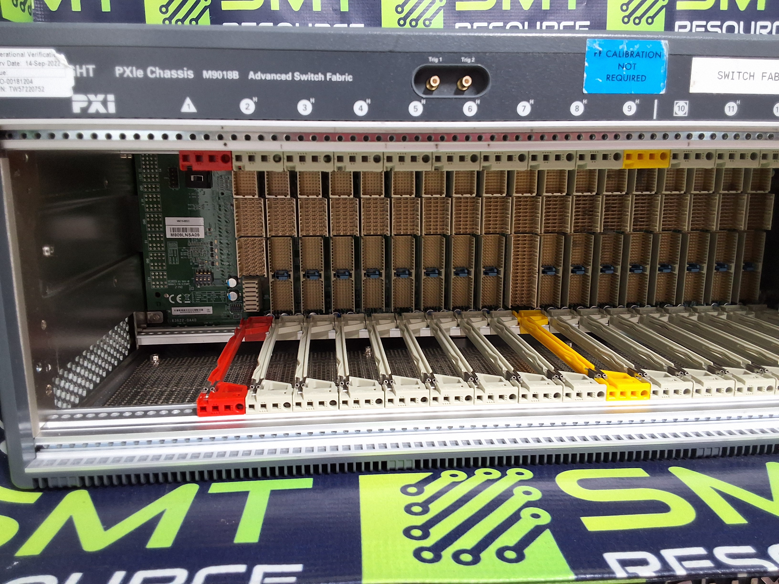 Used KEYSIGHT PXIe CHASSIS M9018B ADVANCED SWITCH FABRIC 18-SLOT 220/240V 1300W