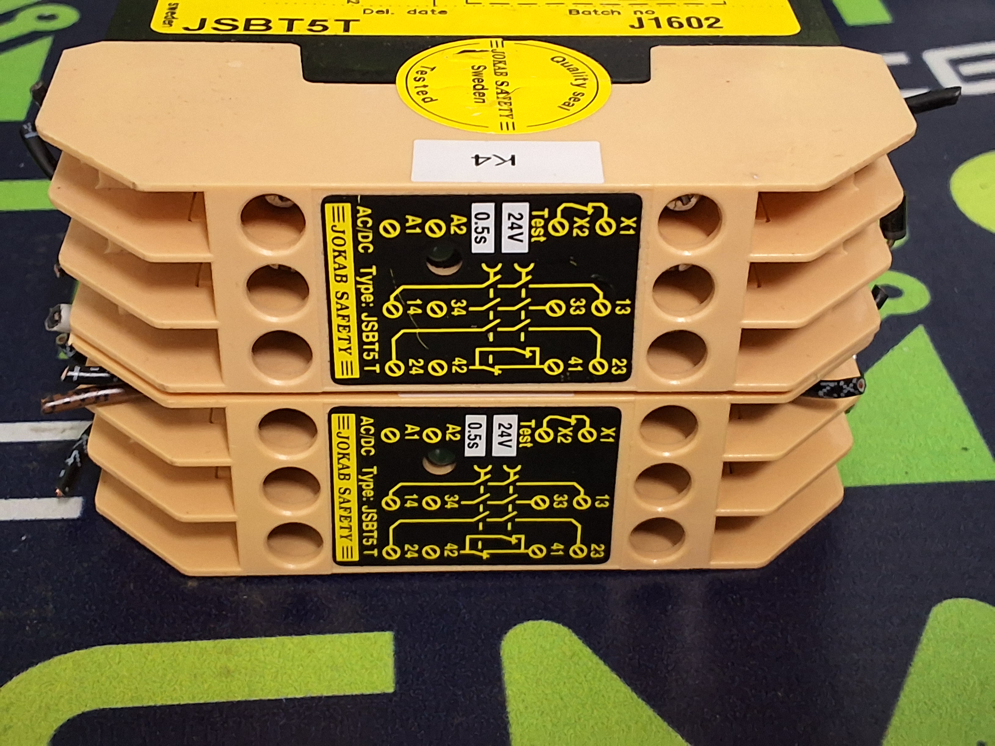 Used JOKAB SAFETY JSBT5T SAFETY RELAY 24V