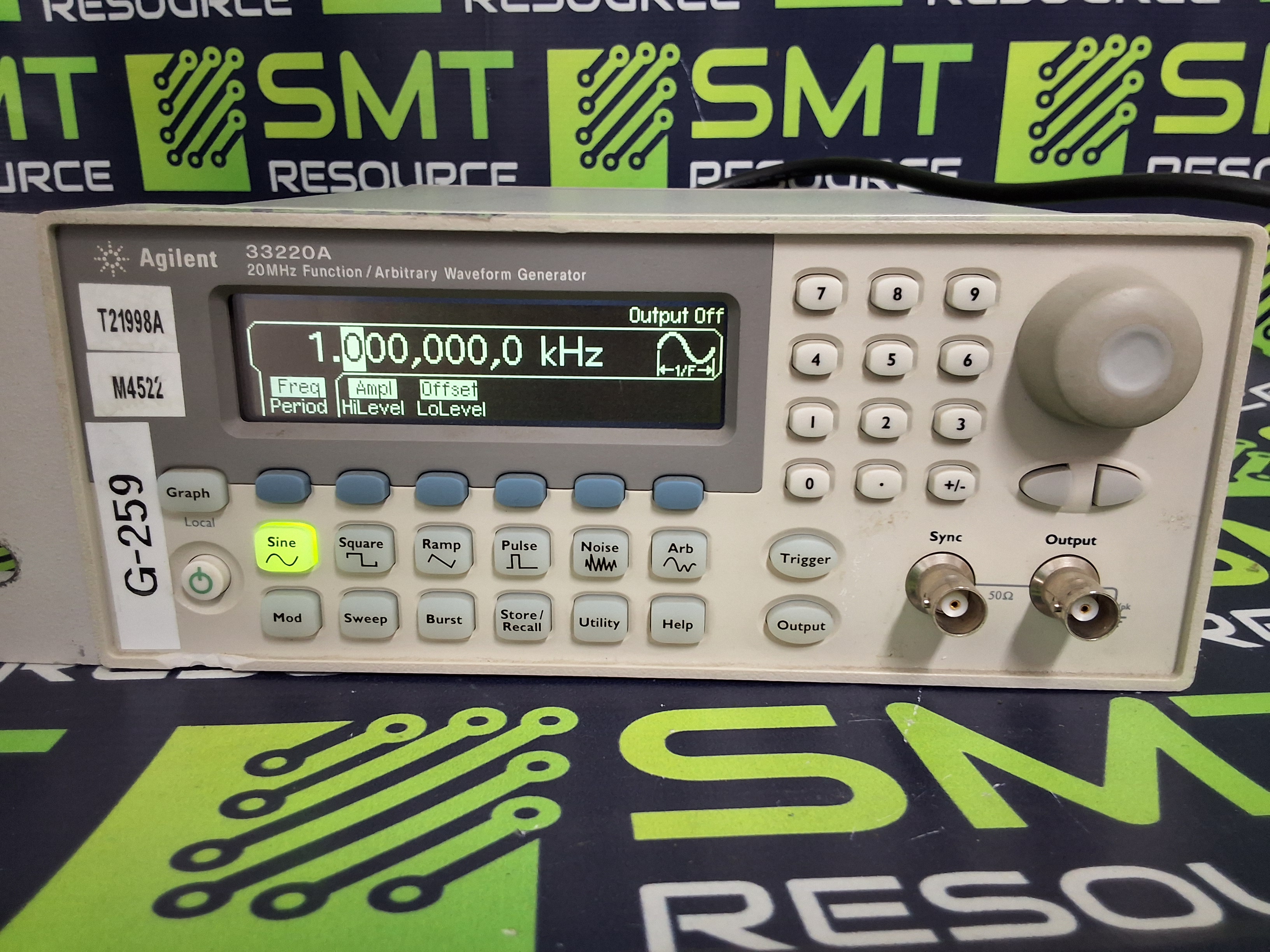 Used HP AGILENT / KEYSIGHT 33220A 20MHz FUNCTION / ARBITRARY WAVEFORM GENERATOR - TESTED & WORKING