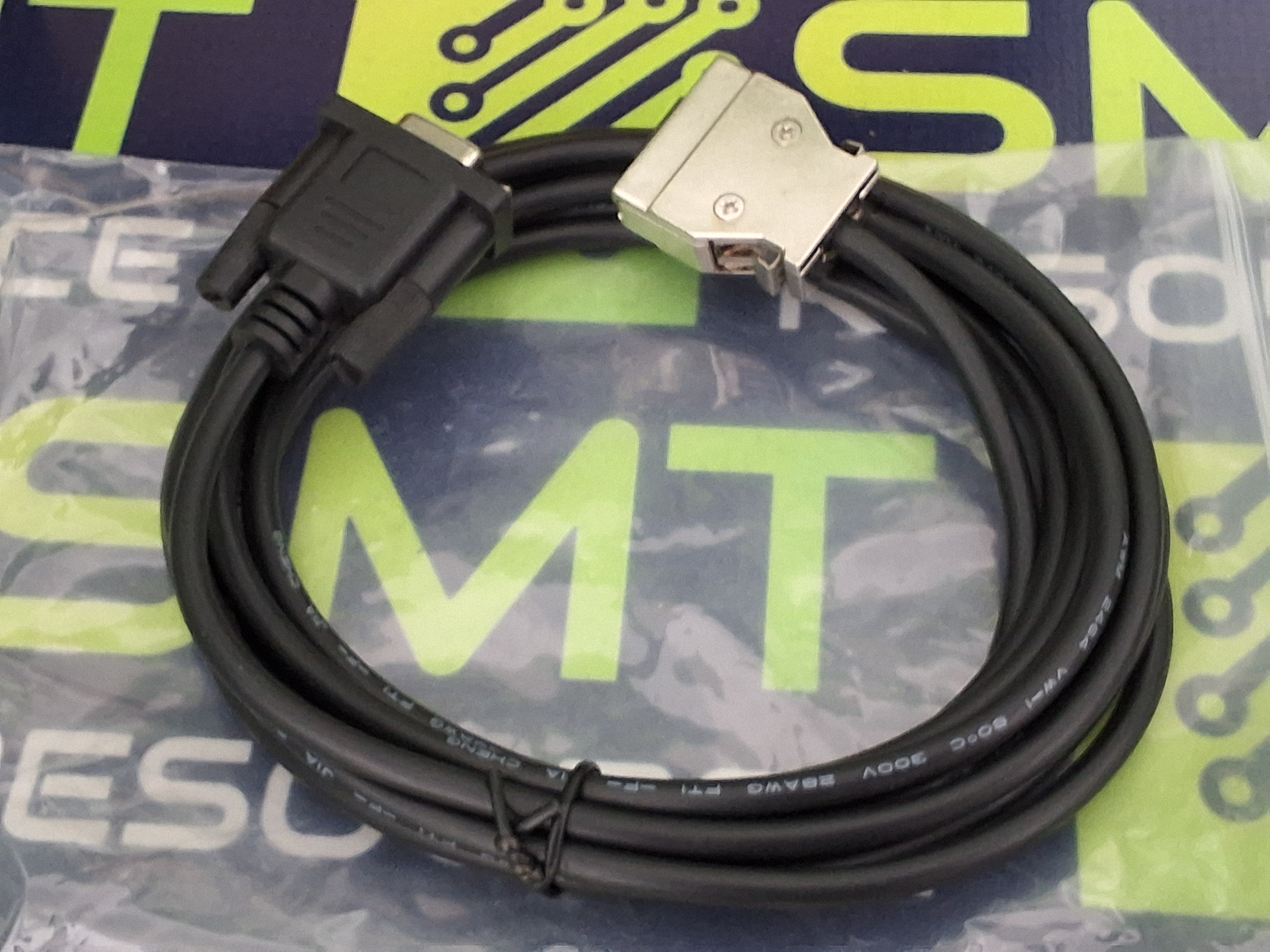 OMRON CQM1-CIF02 PLC PROGRAMMING AND COMMUNICATION CABLE - BRAND NEW