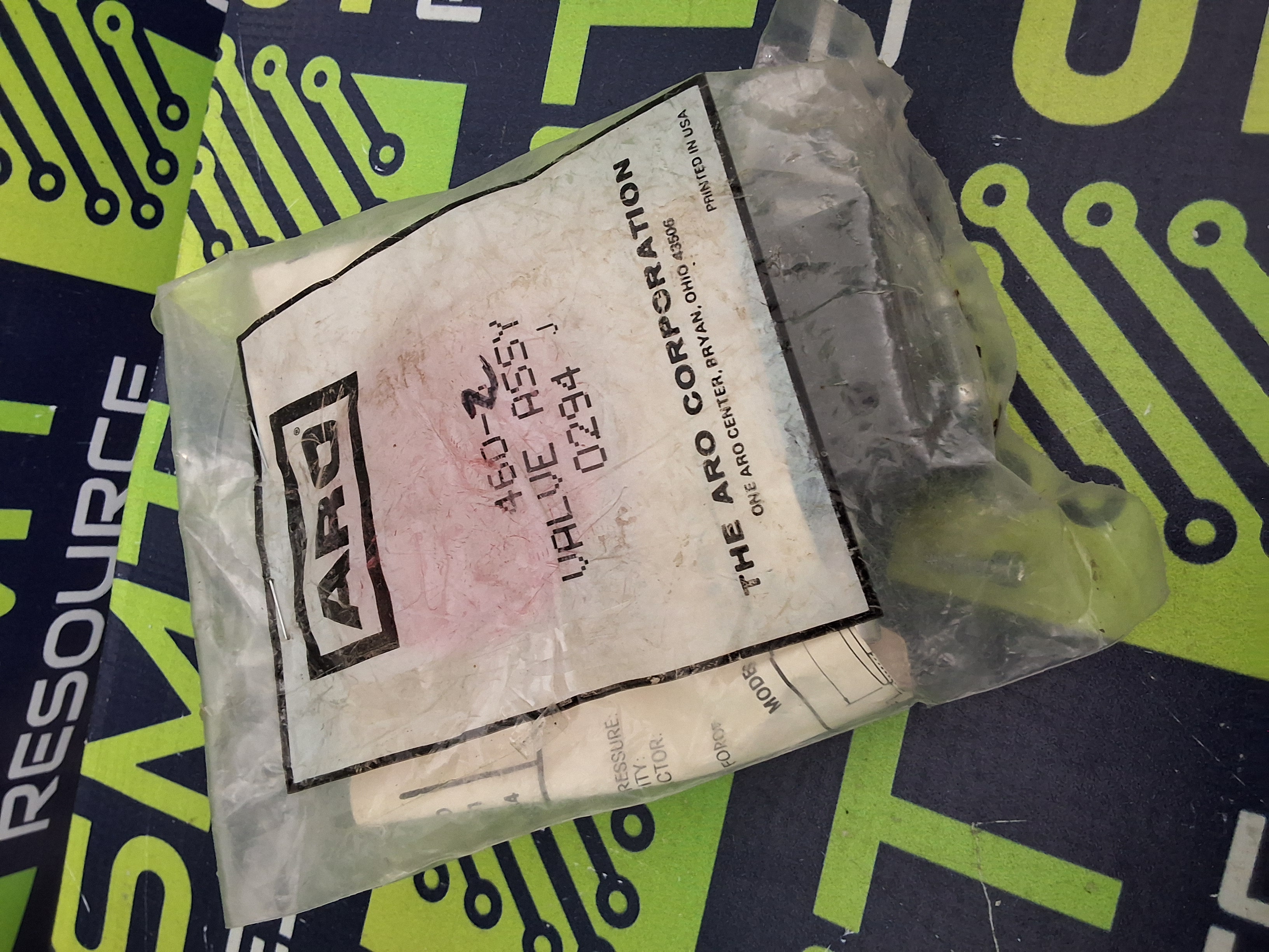 ARO 460-3 PALM RED BUTTON AIR CONTROL VALVE - BRAND NEW