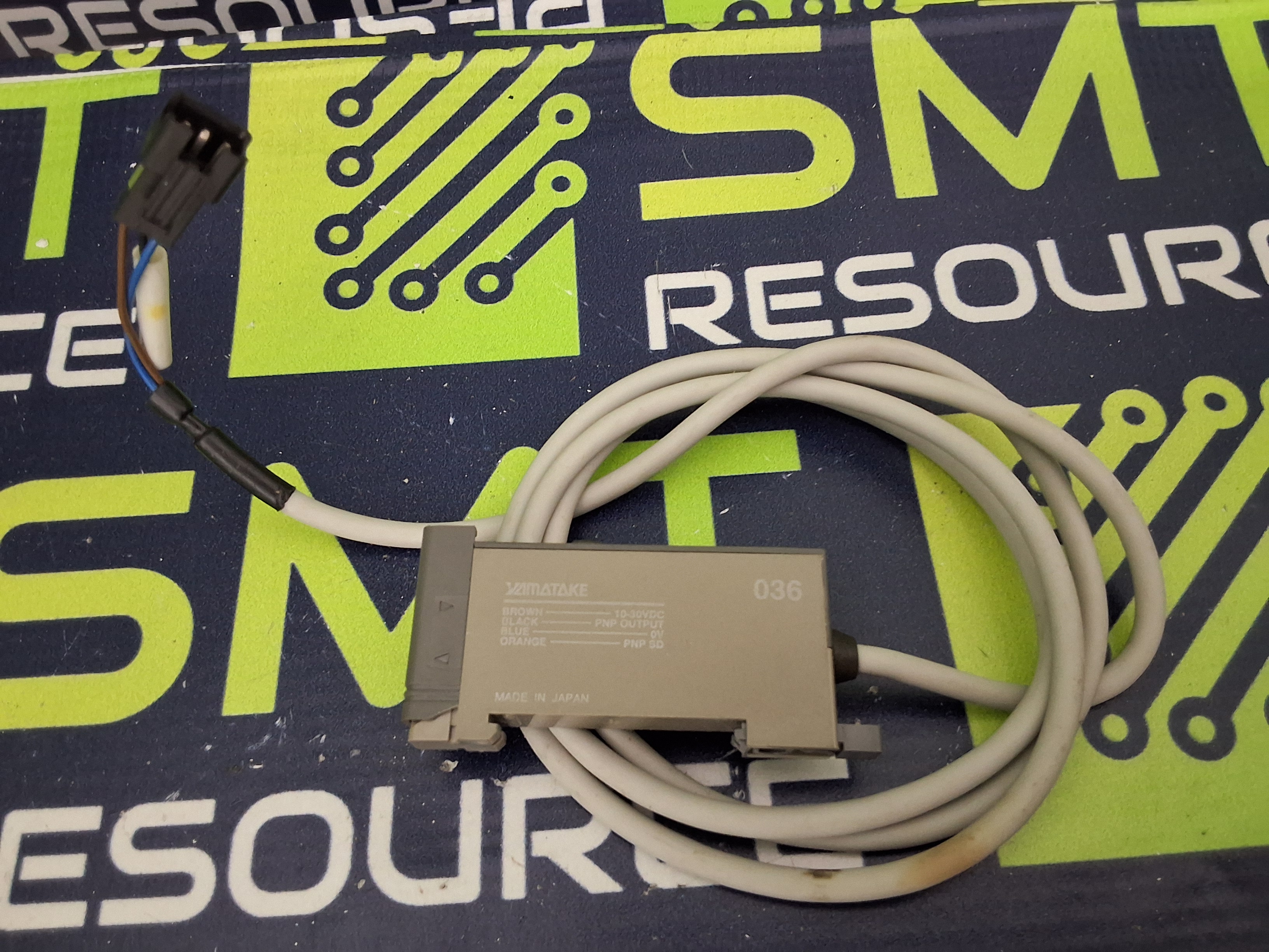 Used YAMATAKE / HONEYWELL HPX-A2 FIBER-OPTIC PHOTOELECTRIC SENSOR 10-30VDC