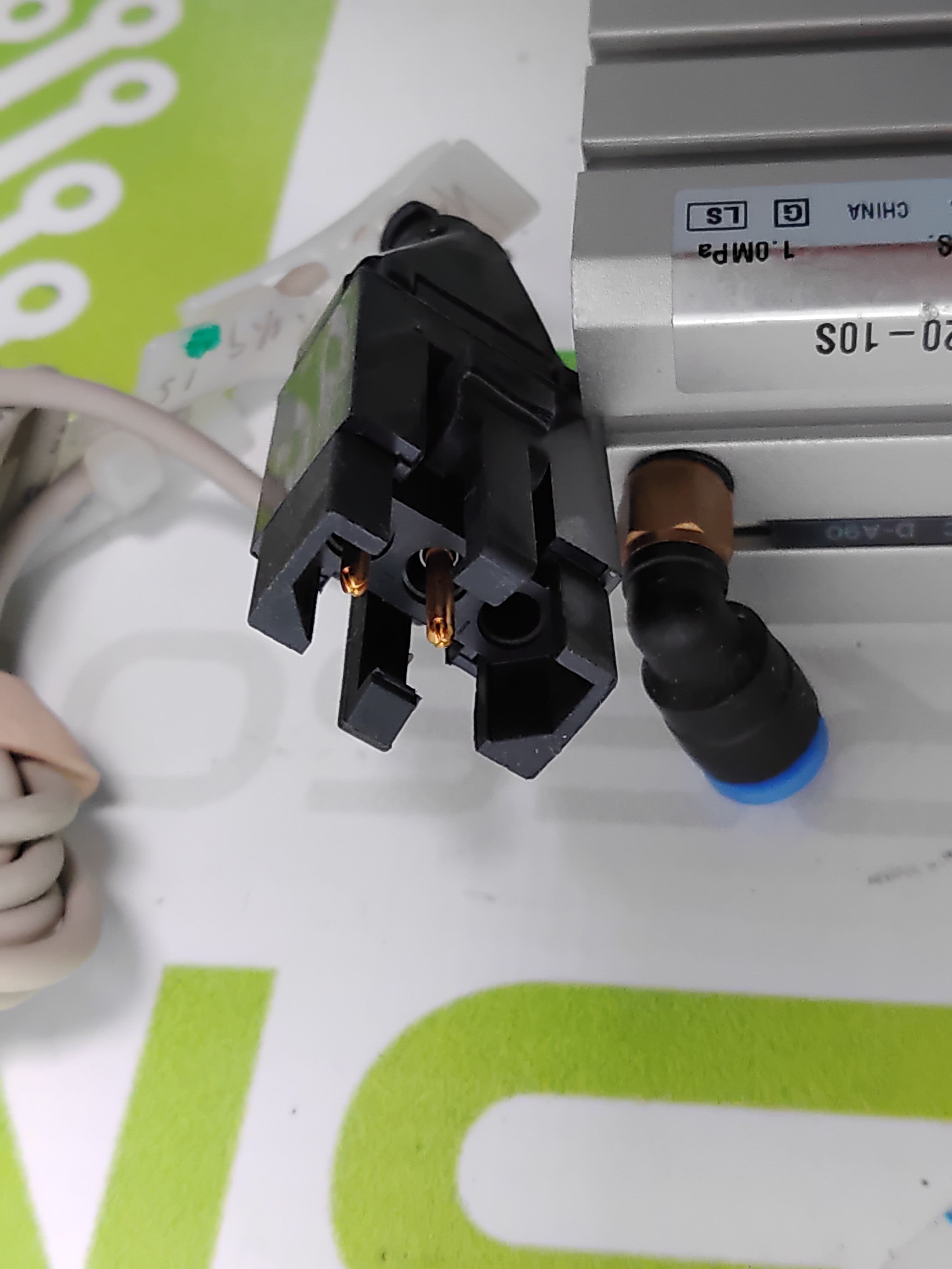 Used SMC CDQSB20-10S W/ SMC D-A9 Series Reed Switch