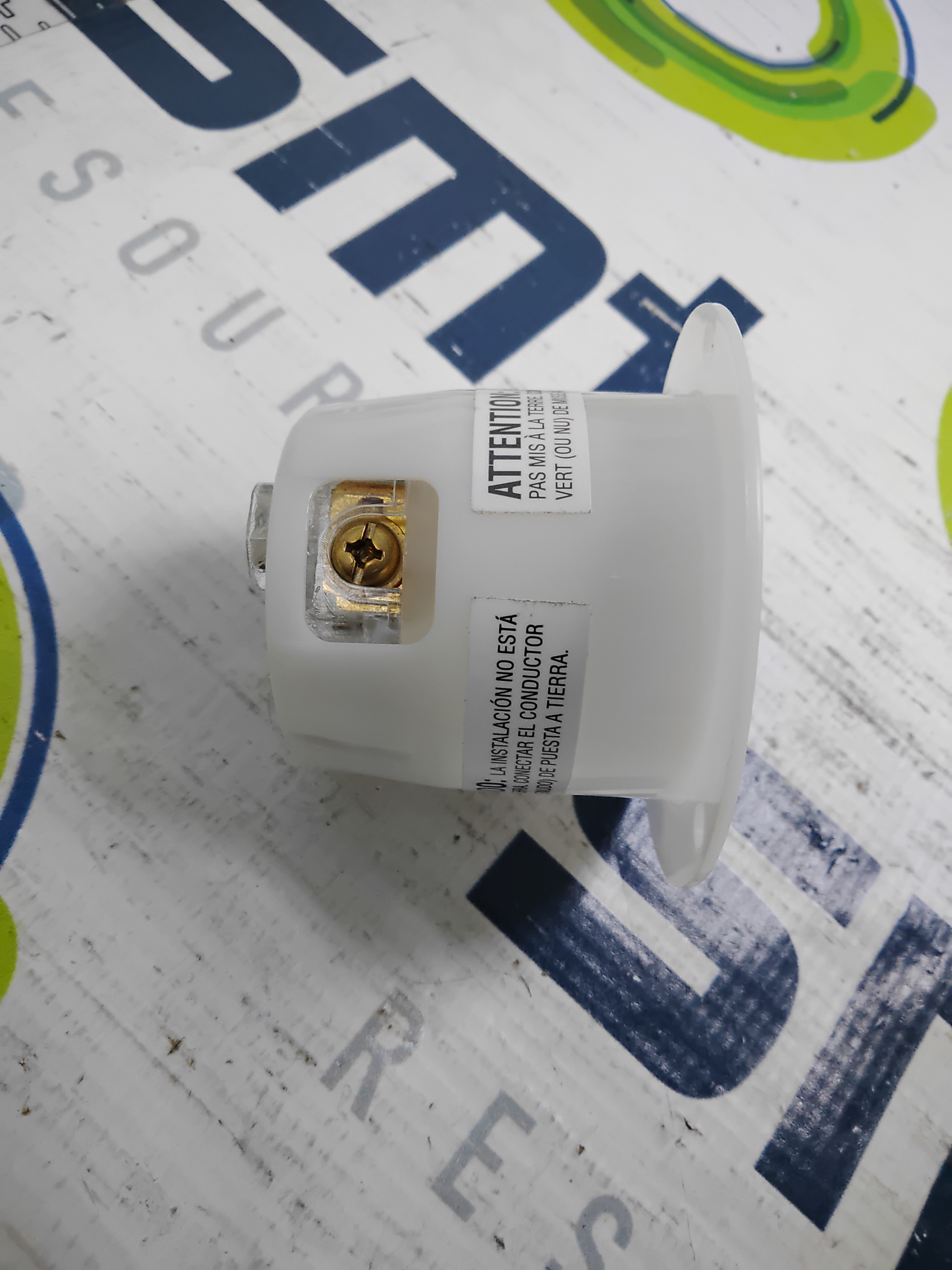 HUBBELL HBL2315 20A 125V L5-20 FLANGED INLET