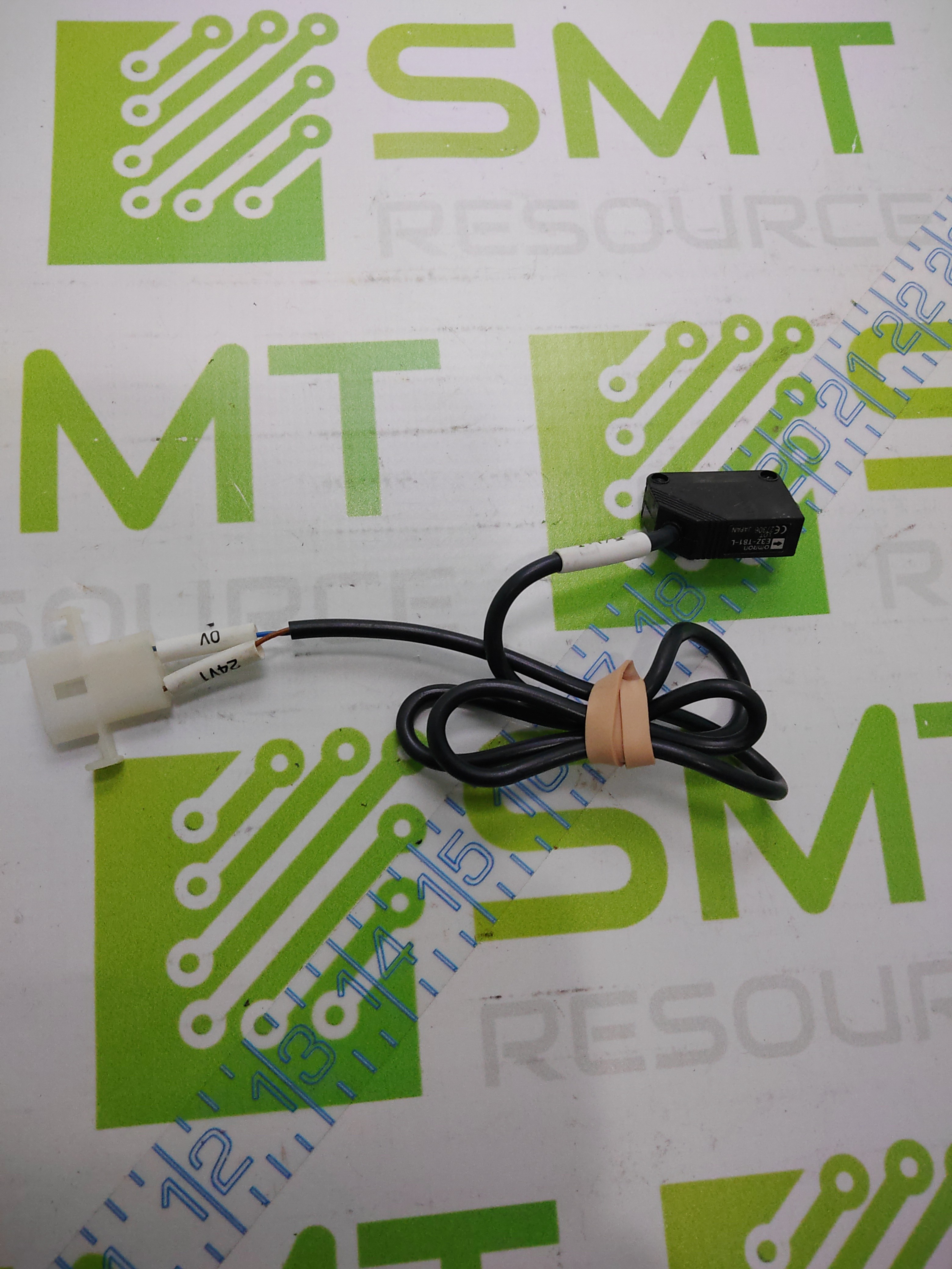 Used OMRON E3Z-T81-L AND E3Z-T81-D PHOTOELECTRIC SENSOR