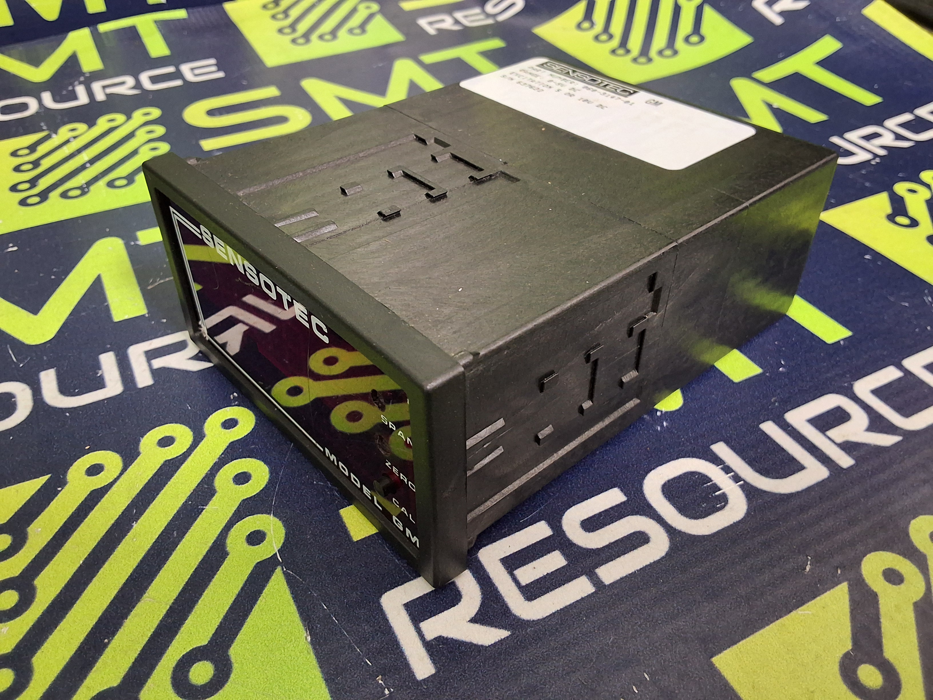 Used SENSOTEC 060-3147-01 PANEL METER / SENSOR CONTROLLER 0-5VDC