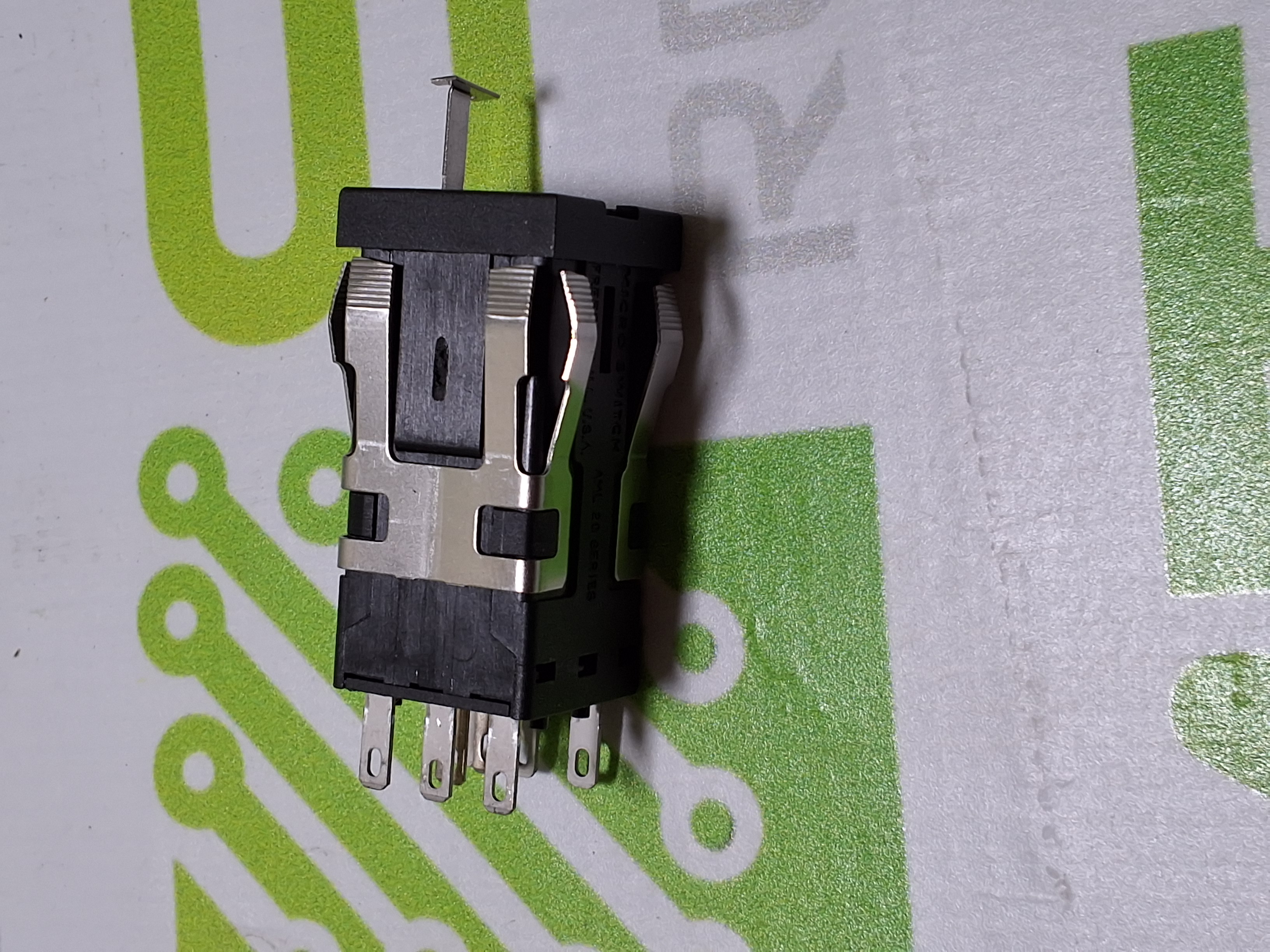 UNIVERSAL INSTRUMENTS 42475501 PUSH BUTTON SWITCH - BRAND NEW