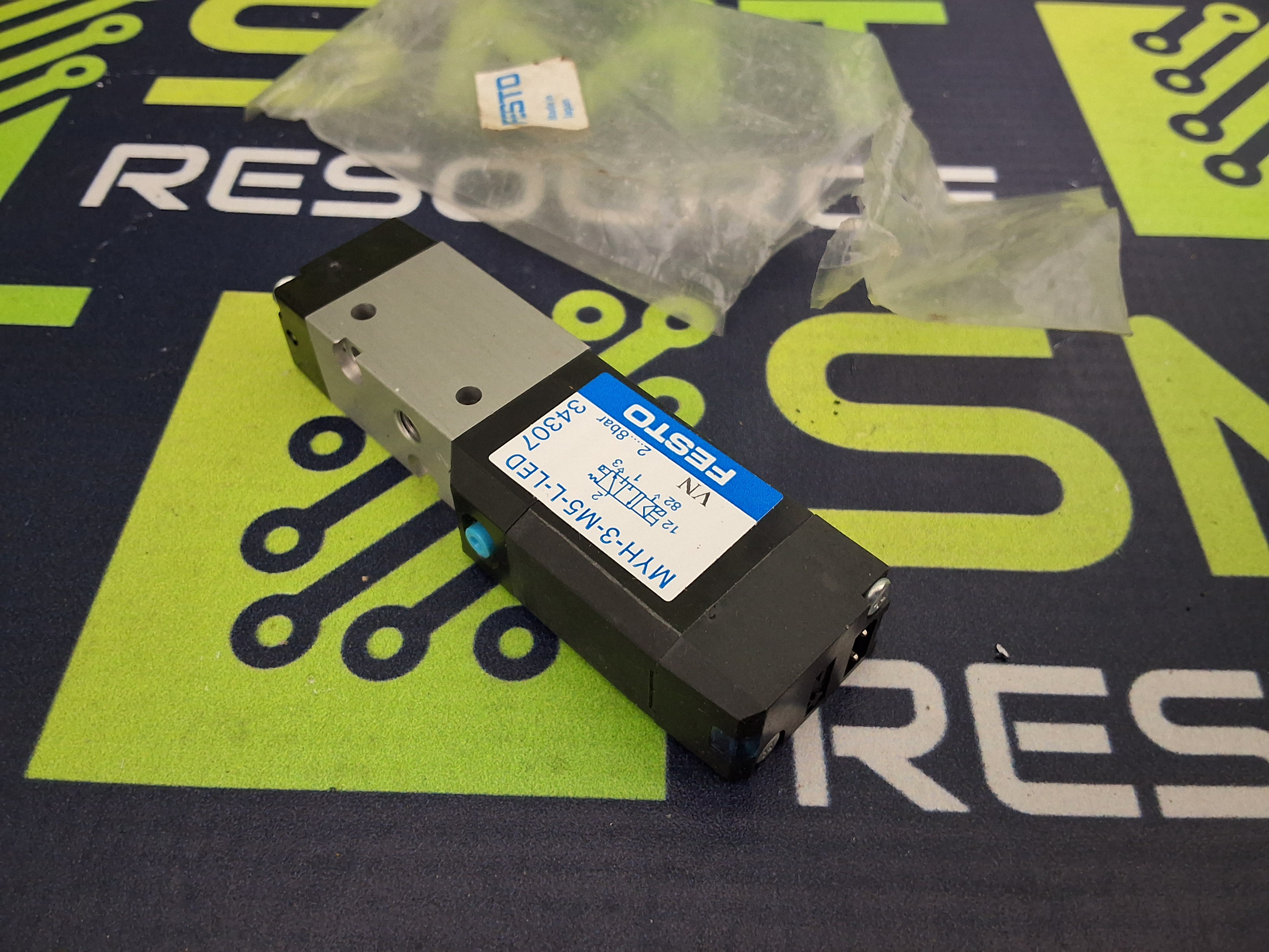 FESTO MYH-3-M5-L-LED PNEUMATIC SOLENOID VALVE - BRAND NEW