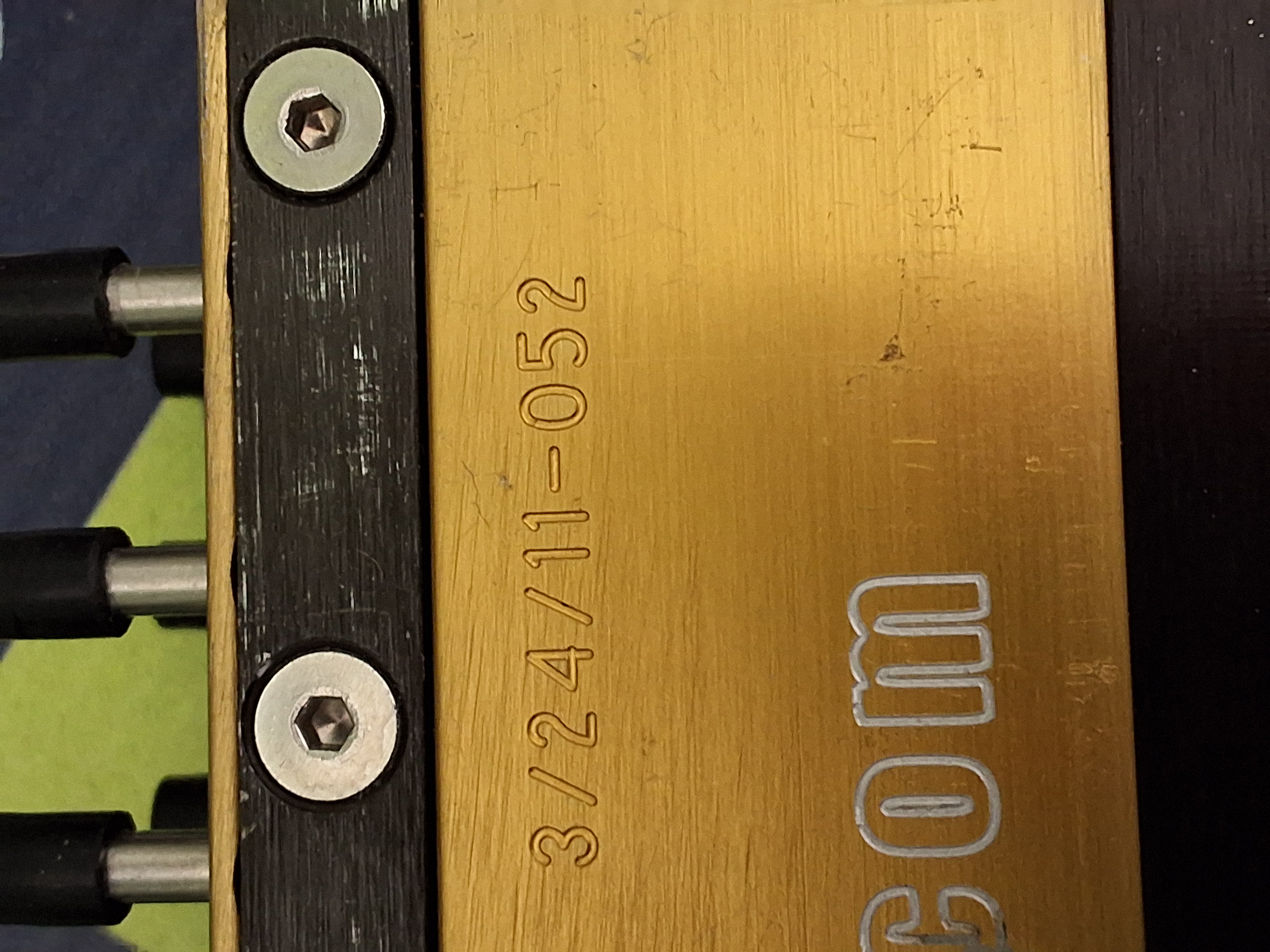 Used GRID-LOK 18" inch GOLD SUPPORT BAR