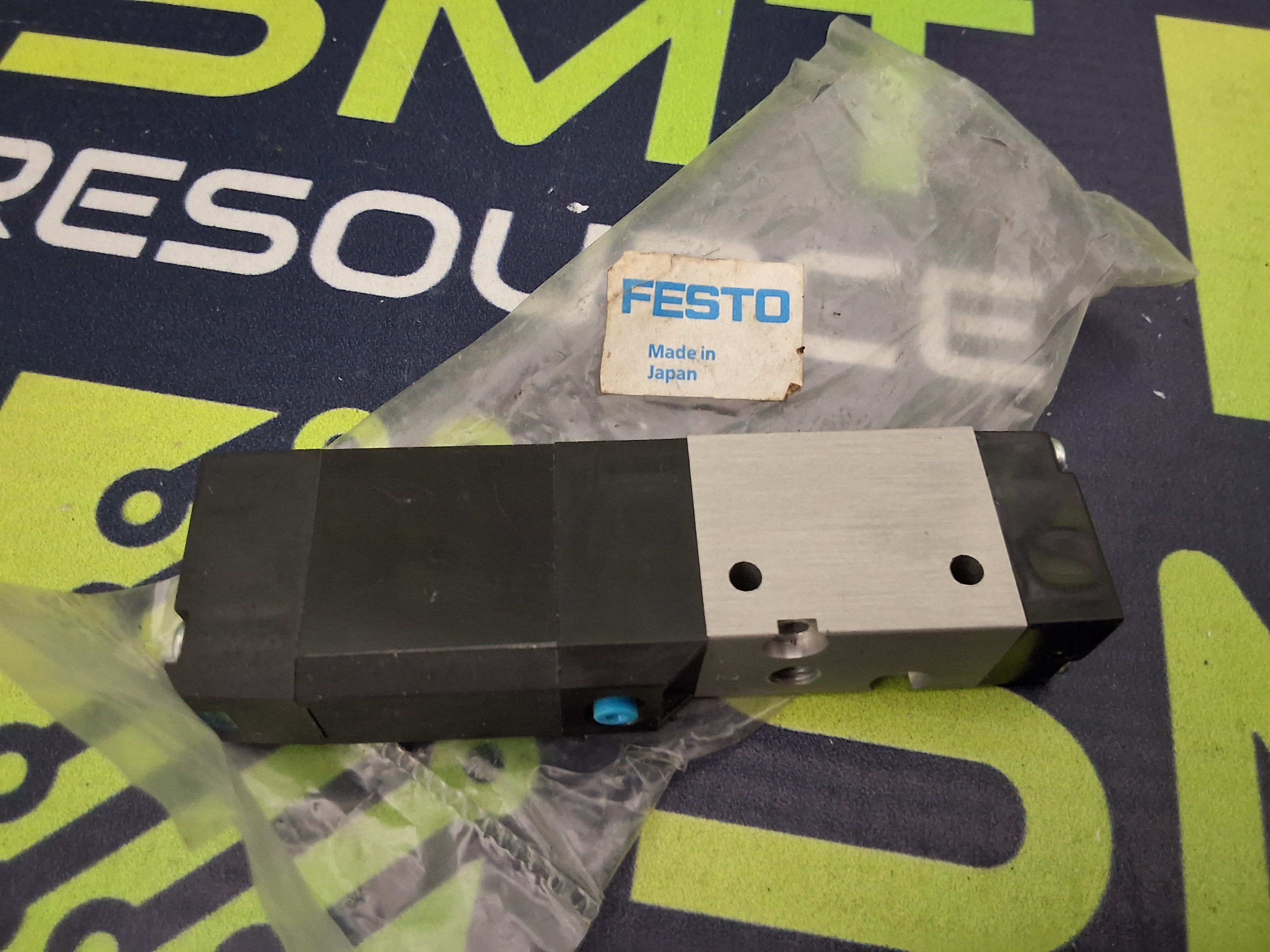 FESTO MYH-3-M5-L-LED PNEUMATIC SOLENOID VALVE - BRAND NEW