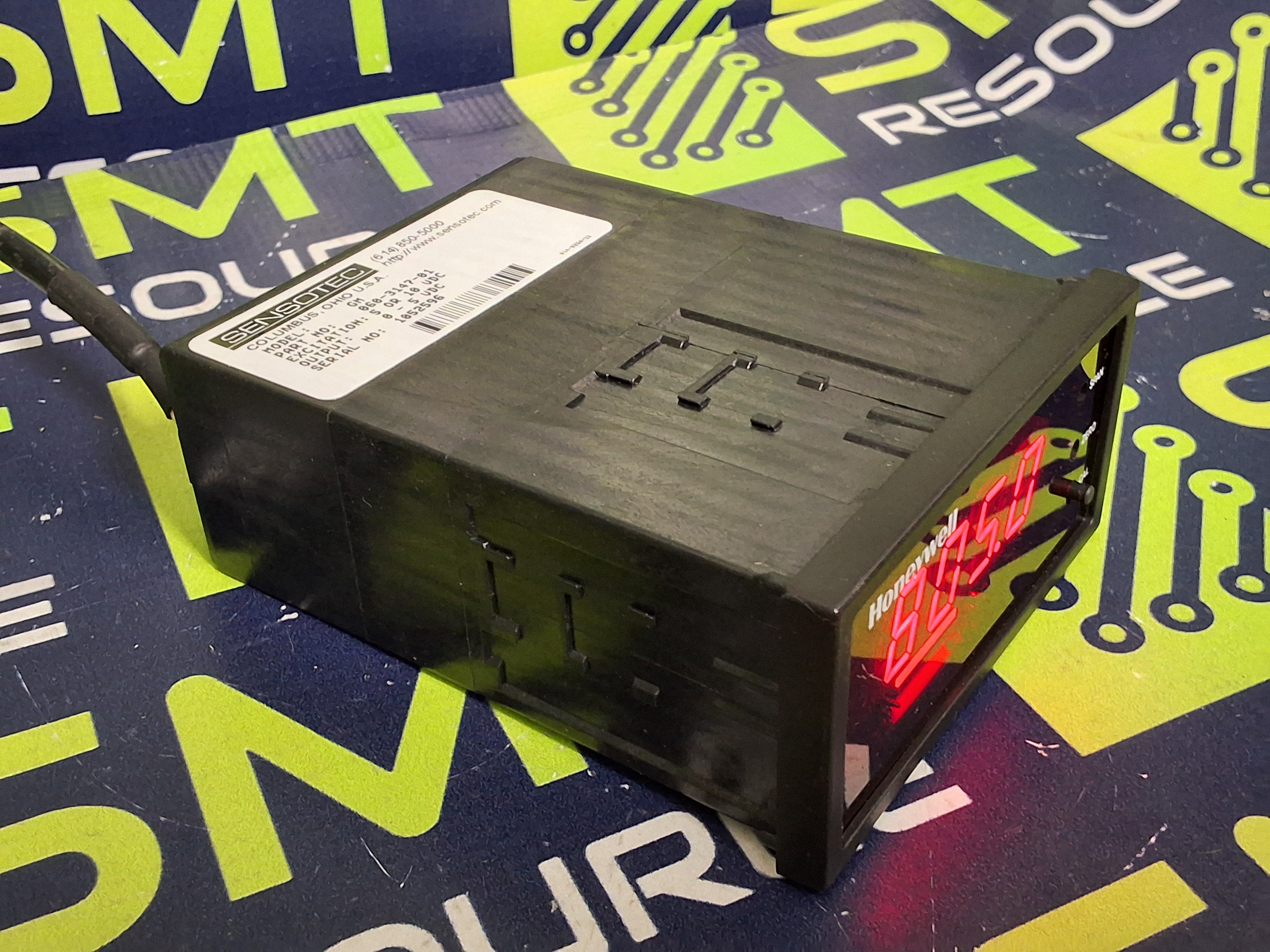 Used HONEYWELL SENSOTEC 060-3147-01 PANEL METER / SENSOR CONTROLLER 0-5VDC