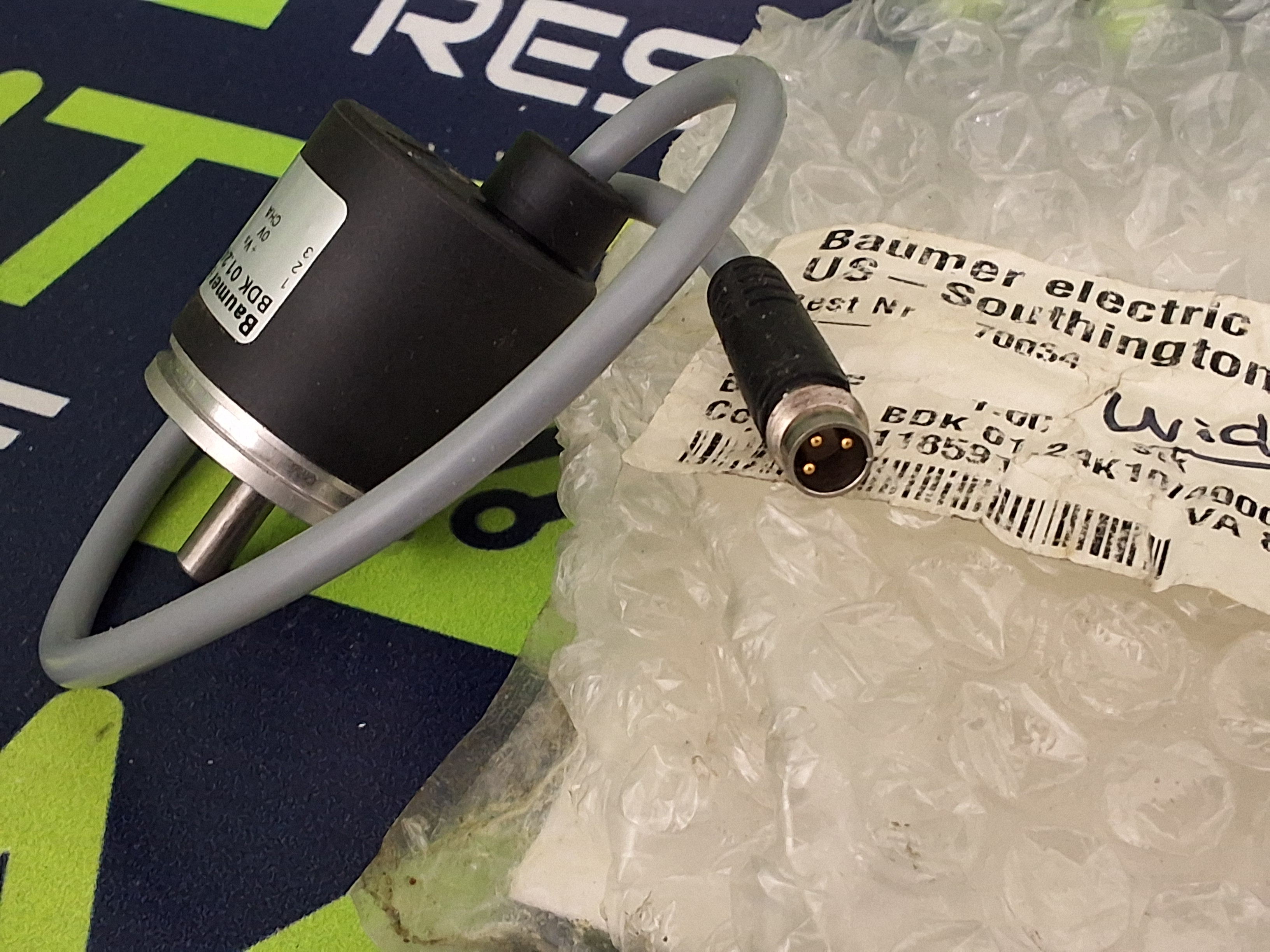 BAUMER BDK 01.24K10/400010 ROTARY ENCODER - BRAND NEW
