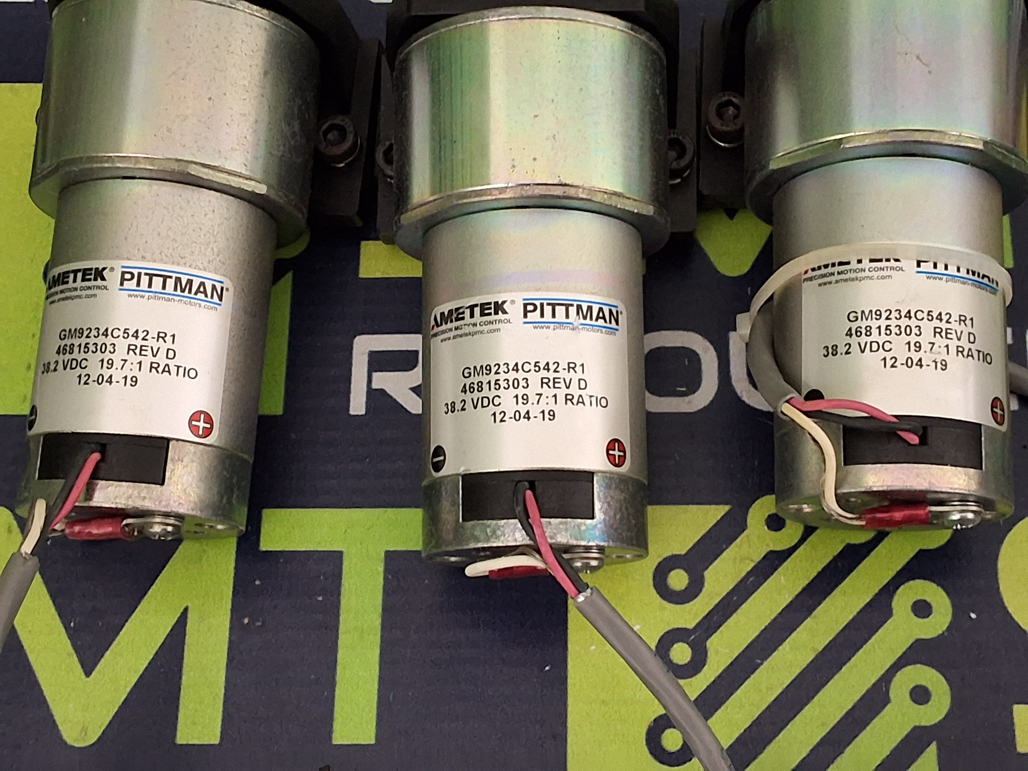 Used PITTMAN AMETEK GM9234C542-R1 / 46815303 DC GEARMOTOR 38.2VDC