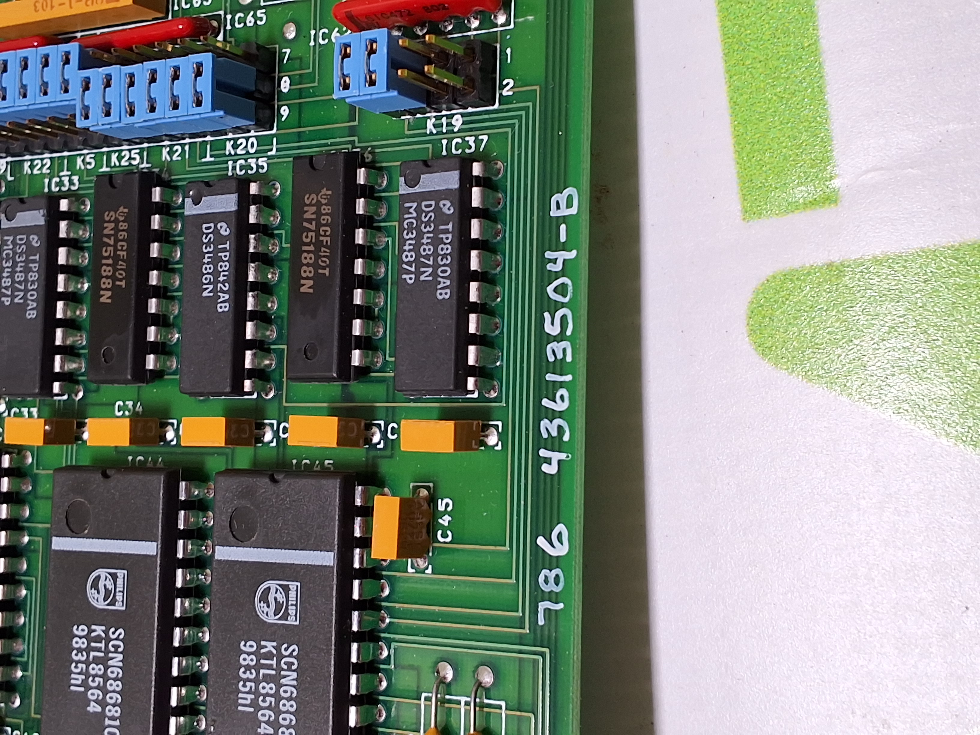 Used UNIVERSAL INSTRUMENTS VME 68K 43613504 REV B