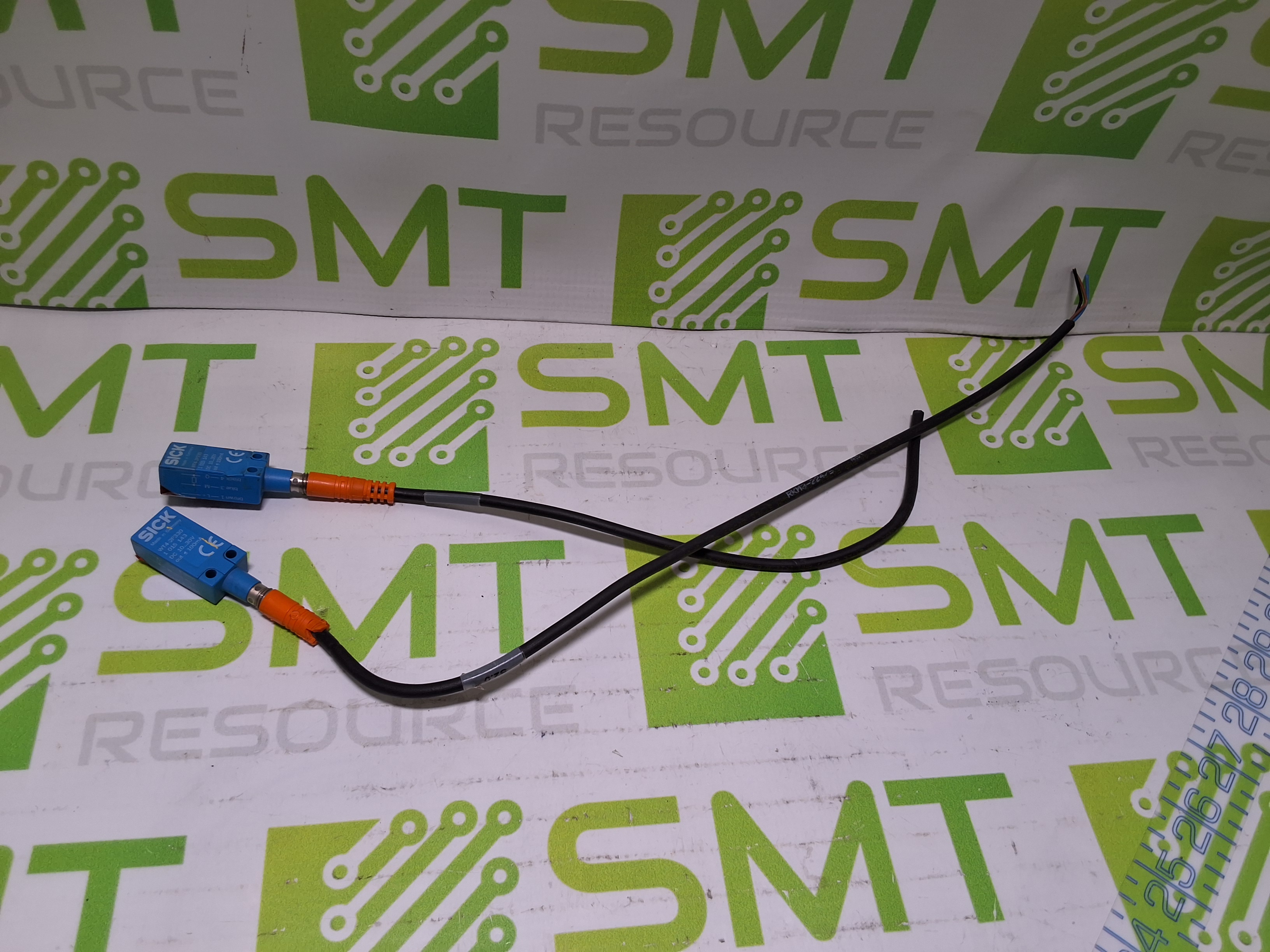 Used SICK WT4-2P330 PHOTOELECTRIC PROXIMITY SENSOR