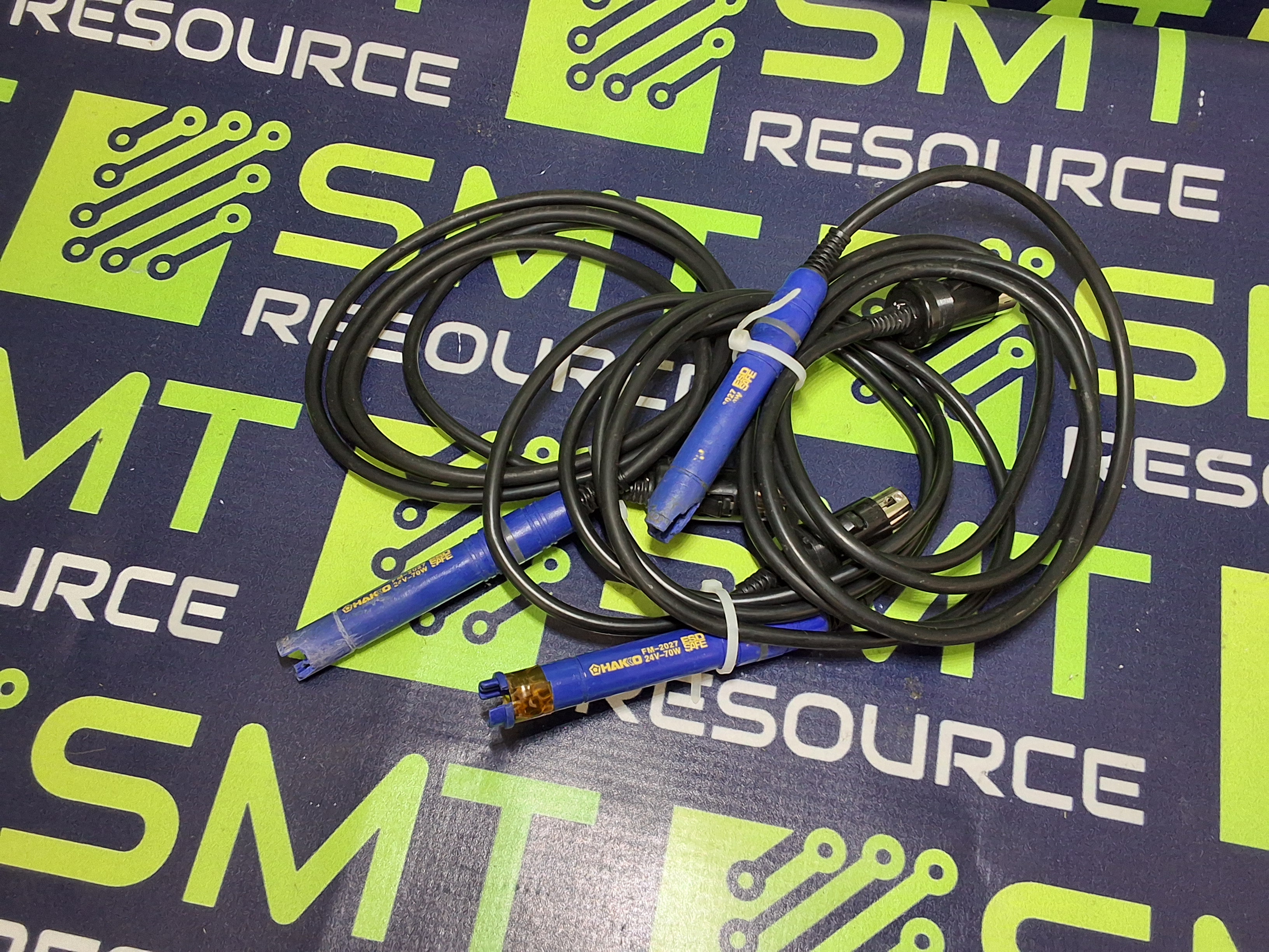 Used HAKKO FM-2027 SOLDERING IRON HANDPIECE 24V-70W - SOME DAMAGE