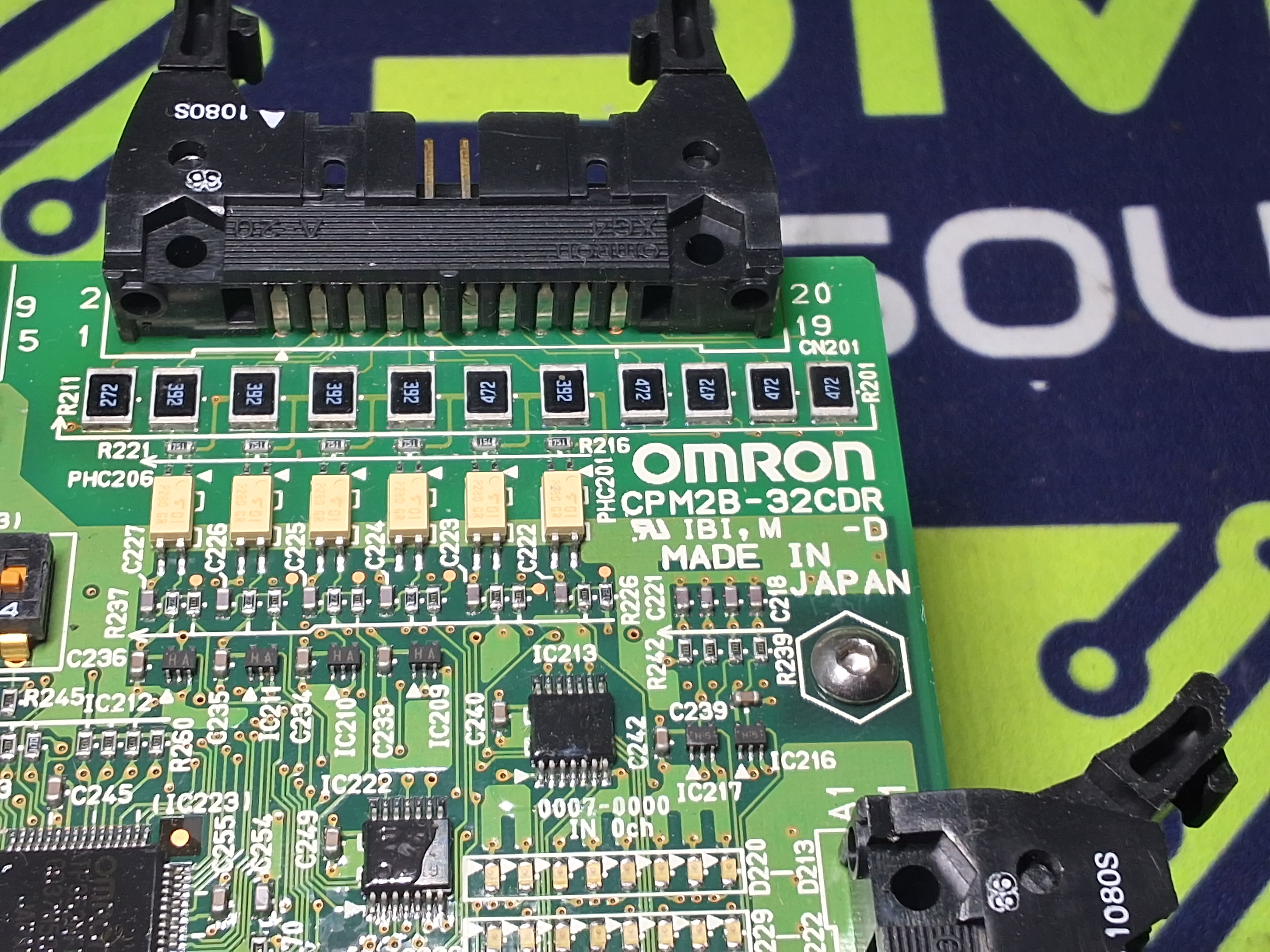 Used OMRON CPM2B-32CDR WITH OMRON CPM2B-32EDR CONTROLLER ASSEMBLY BOARD