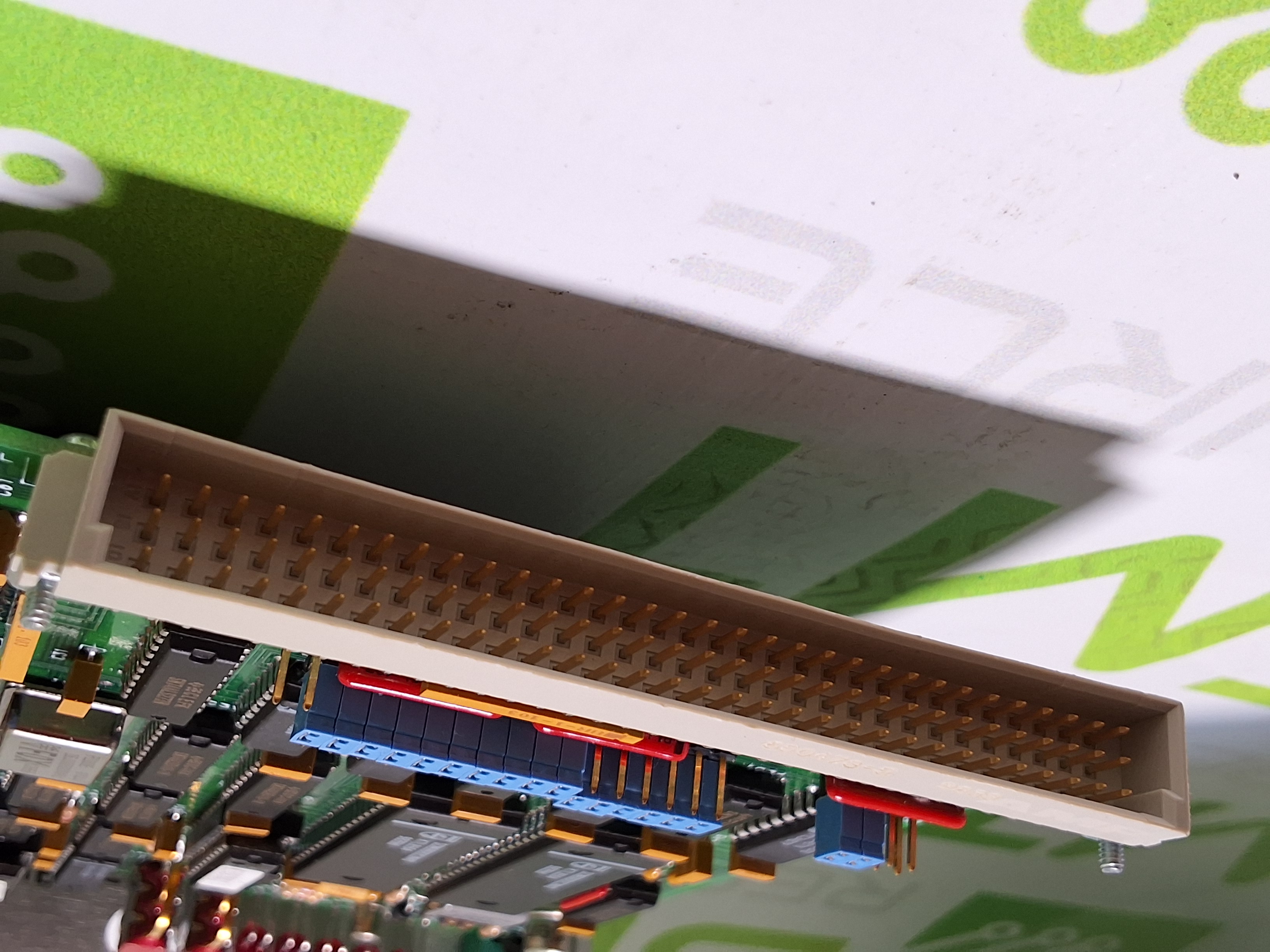 Used UNIVERSAL INSTRUMENTS VME 68K 43613504 REV B