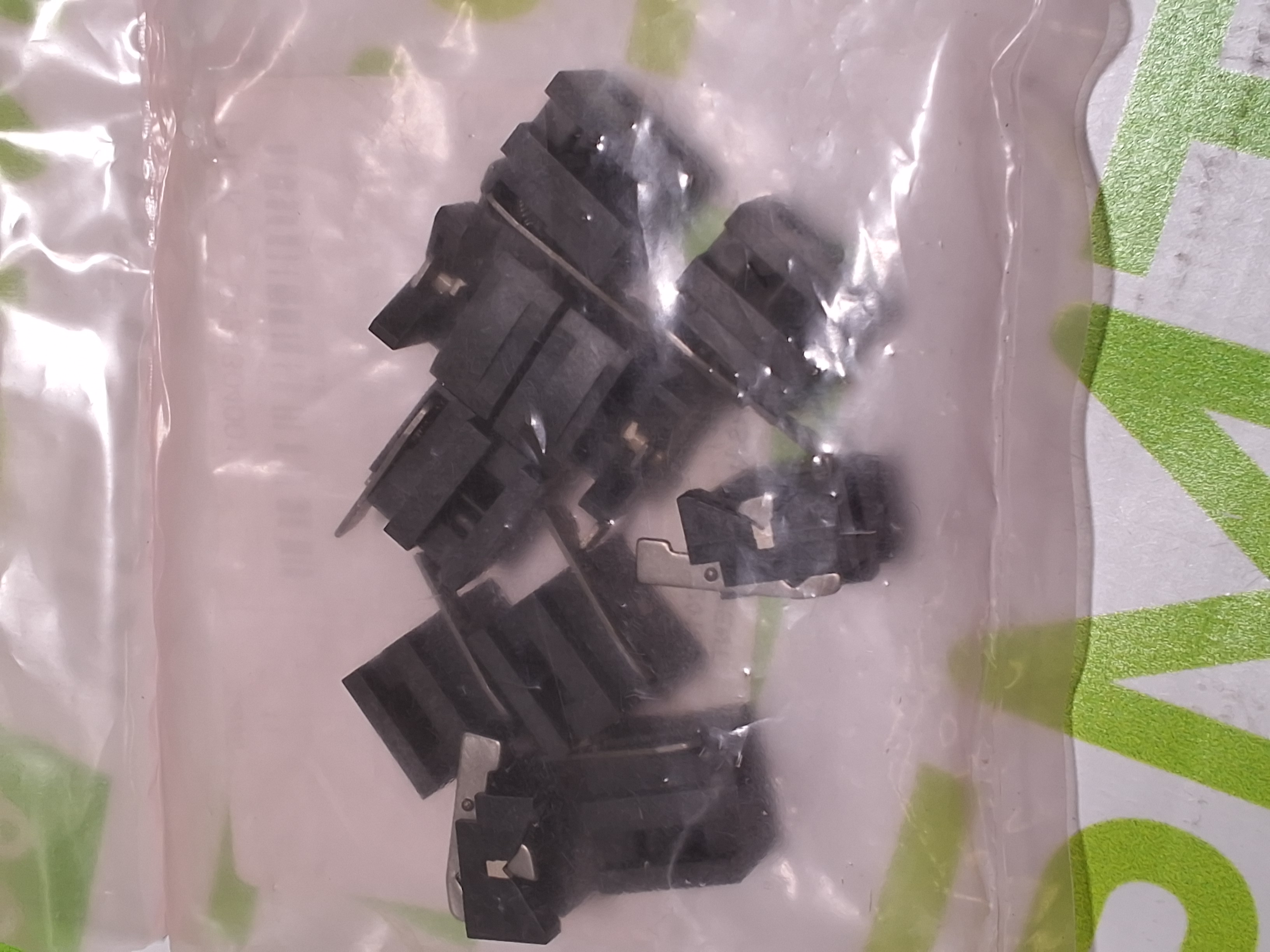 UNIVERSAL INSTRUMENTS 40152210 RIGHT CLIP ASSEMBLY LOT OF 2 - NEW