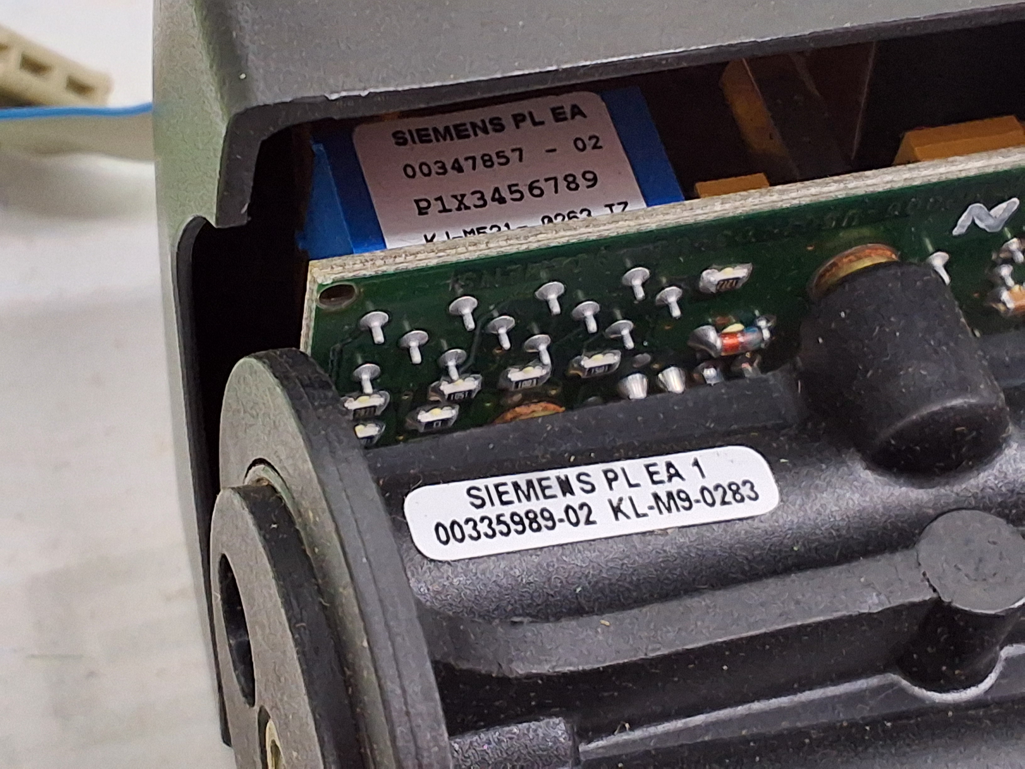 Used SIEMENS 00335989-02 VACUUM GENERATOR / VACUUM EJECTOR COMPONENT