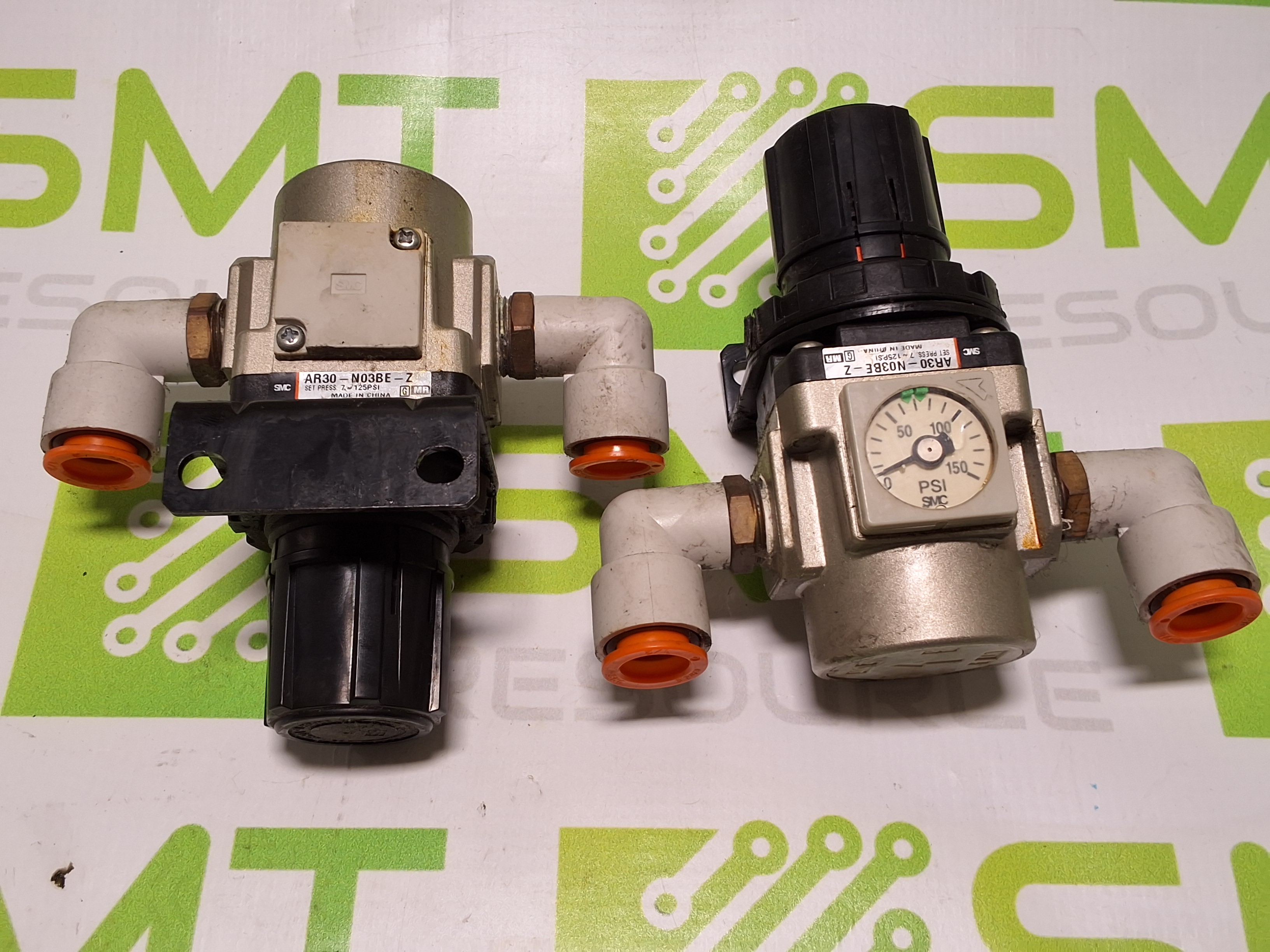 Used SMC AR30-N03BE-Z PNEUMATIC REGULATOR 