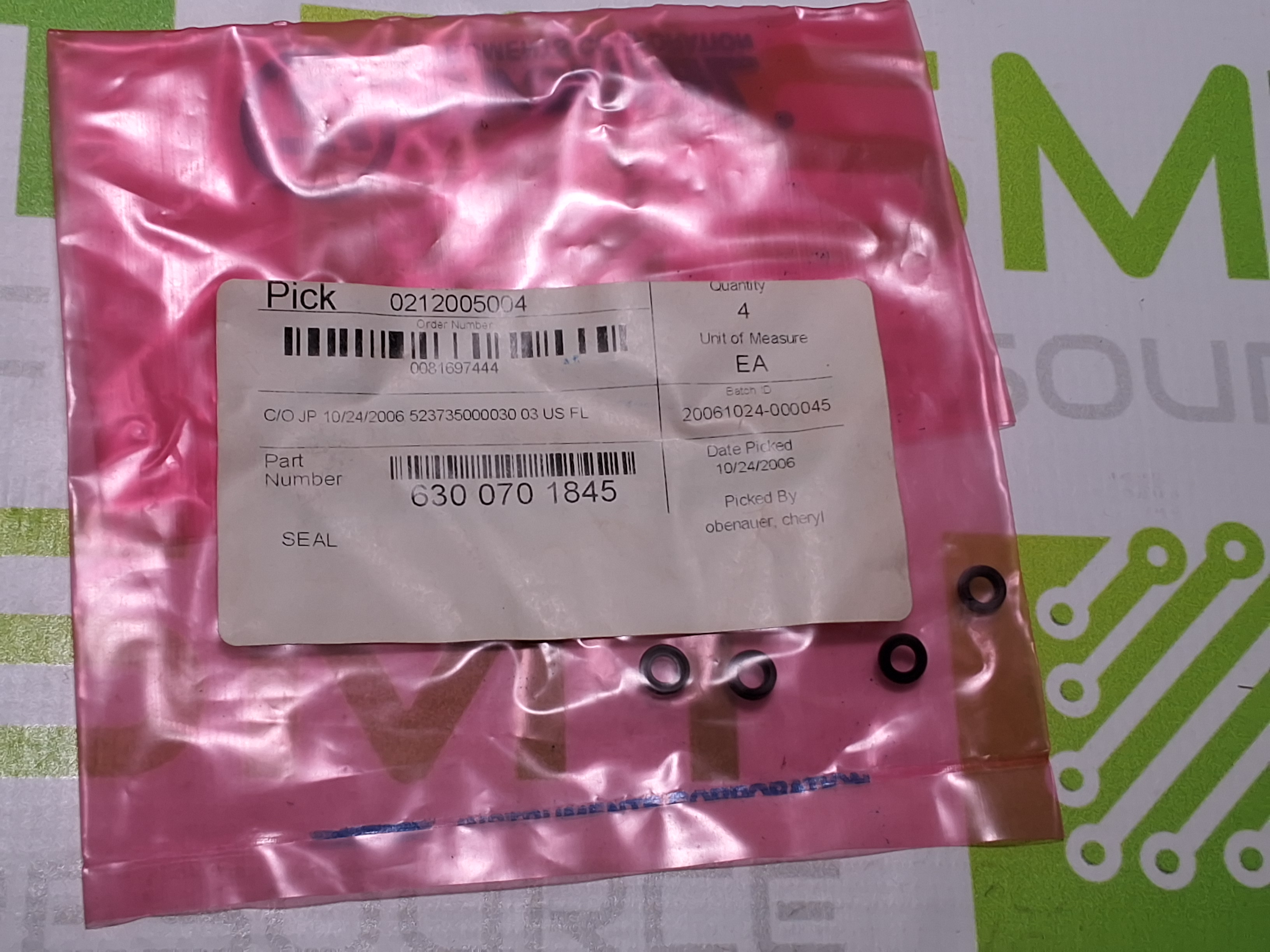 UNIVERSAL INSTRUMENTS 6300701845 SEAL - LOT OF 4 - NEW