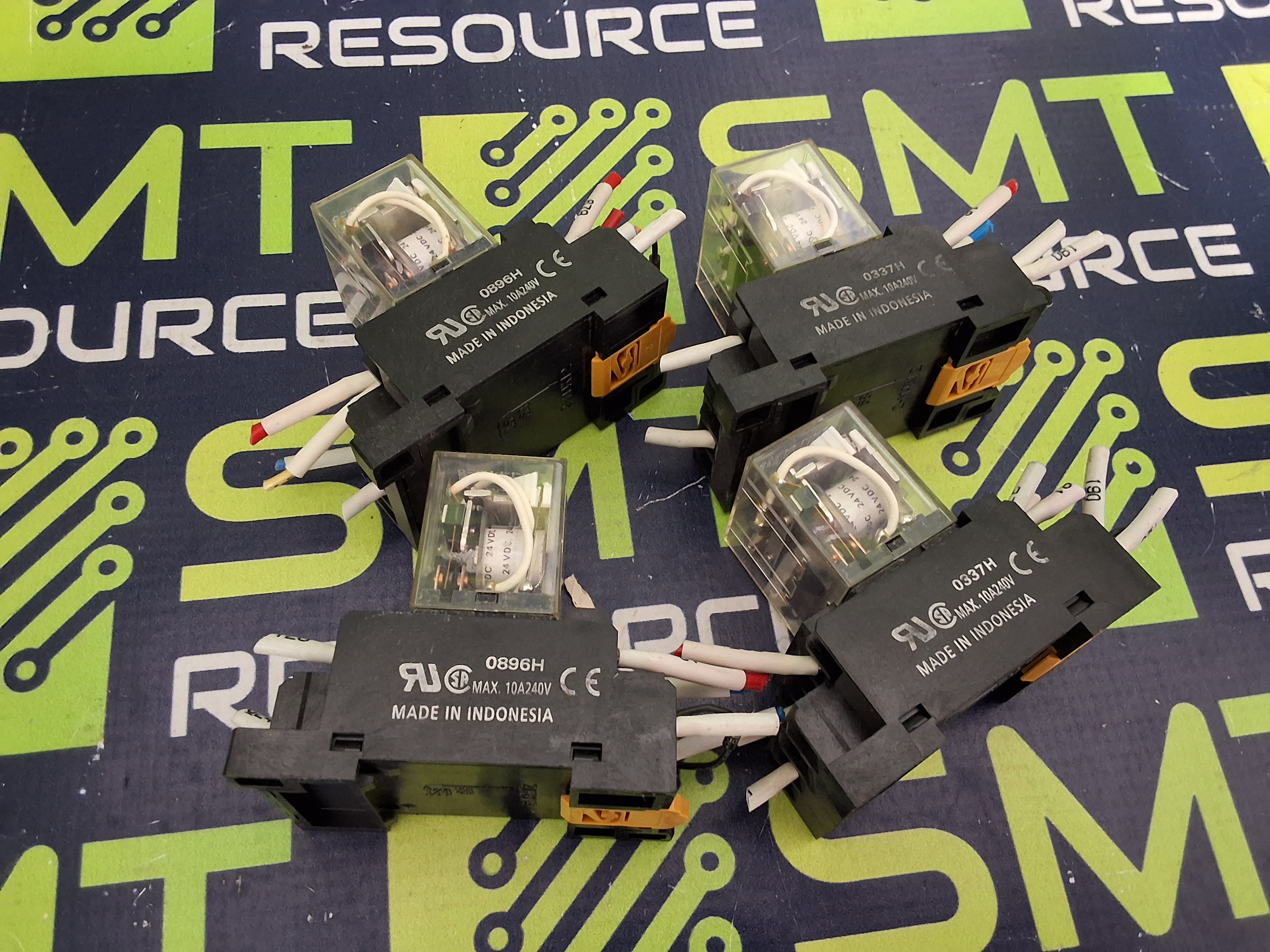 Used OMRON LY4N POWER RELAY - LOT OF 2 -