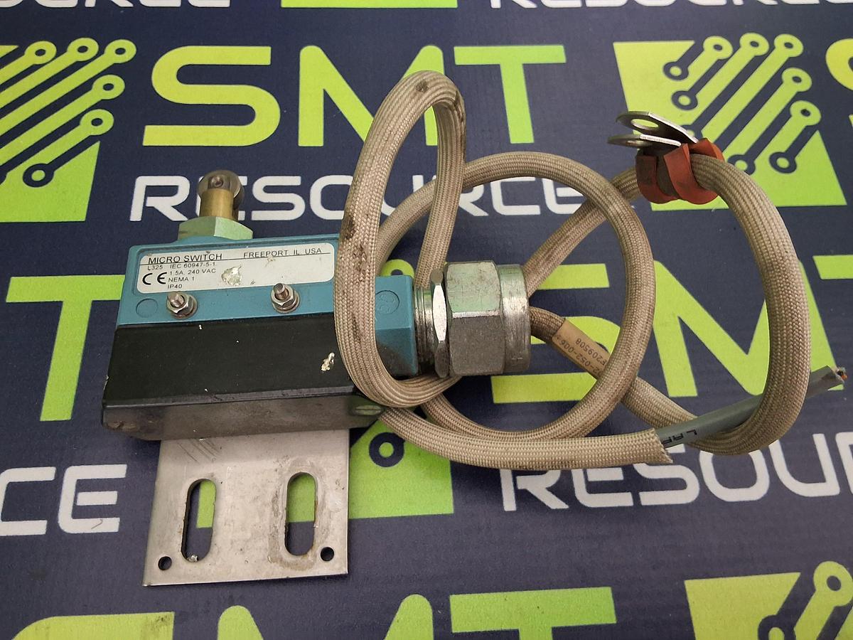 Used HONEYWELL BZE6 SERIES MICRO SWITCH L325 IEC 60947-5-1