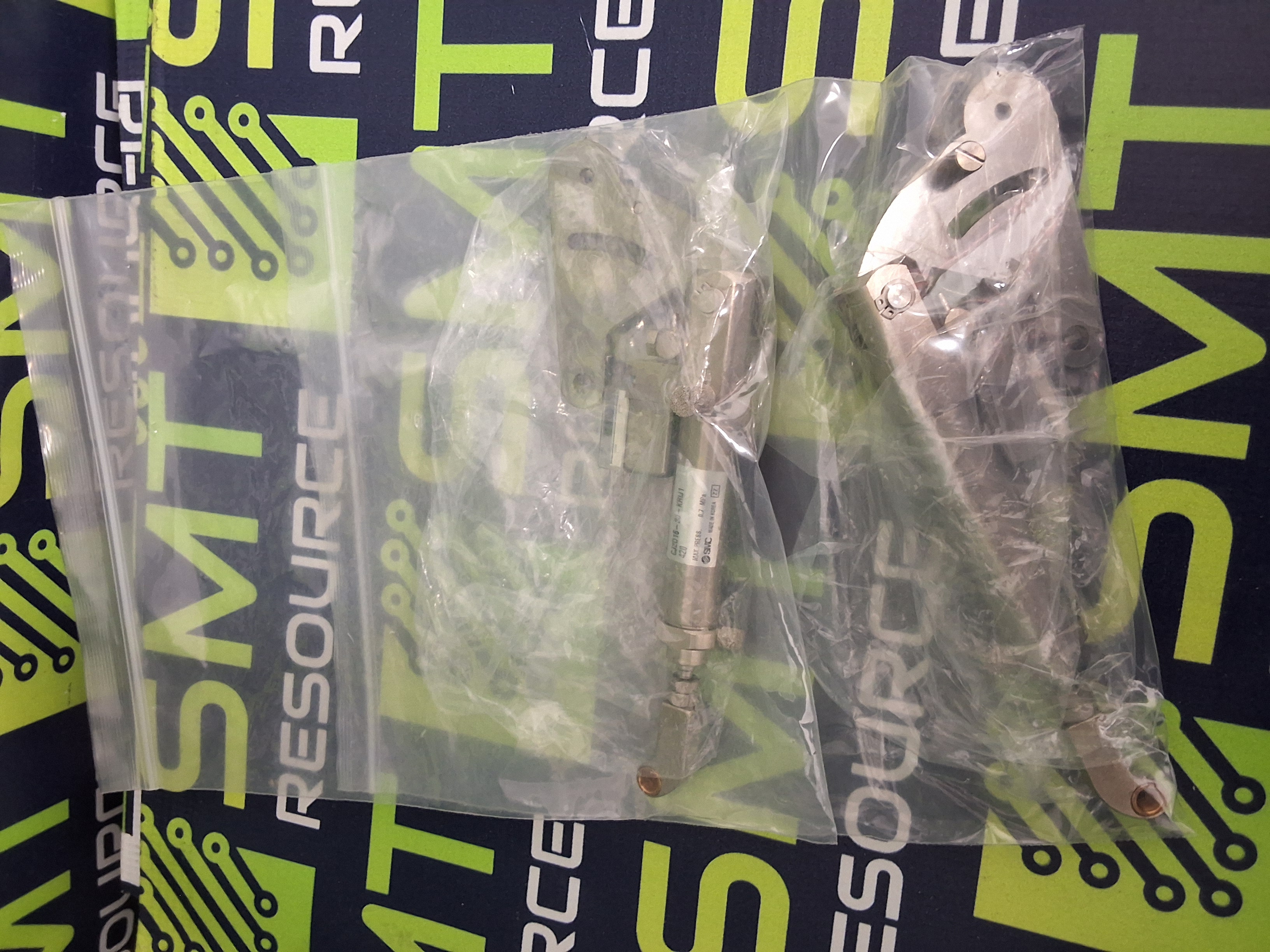 SMC CJ2D16-30-KRIJ1 PNEUMATIC CYLINDER - BRAND NEW