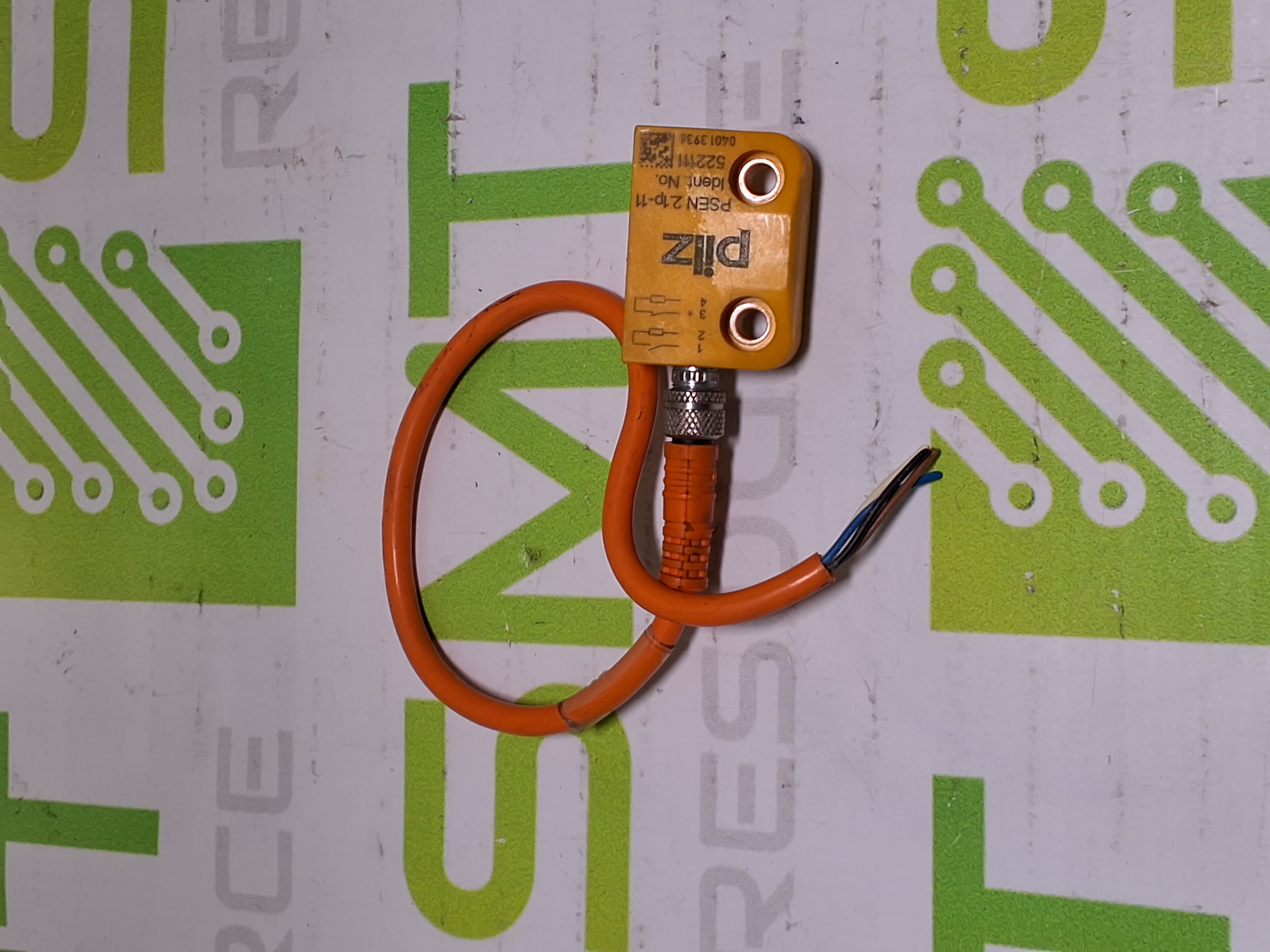 Used PILZ PSEN 2.1P-11 MAGNETIC SAFETY SWITCH AND ACTUATOR 522111