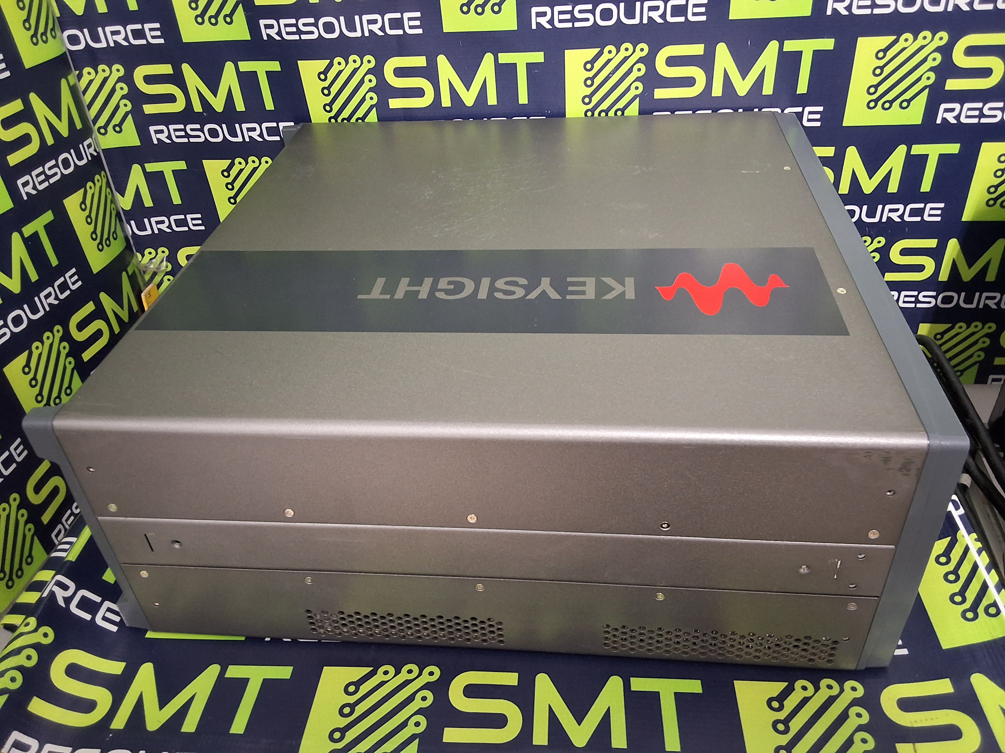 Used KEYSIGHT PXIe CHASSIS M901B ADVANCE SWITCH FABRIC 18-SLOT 220/240V 1300W