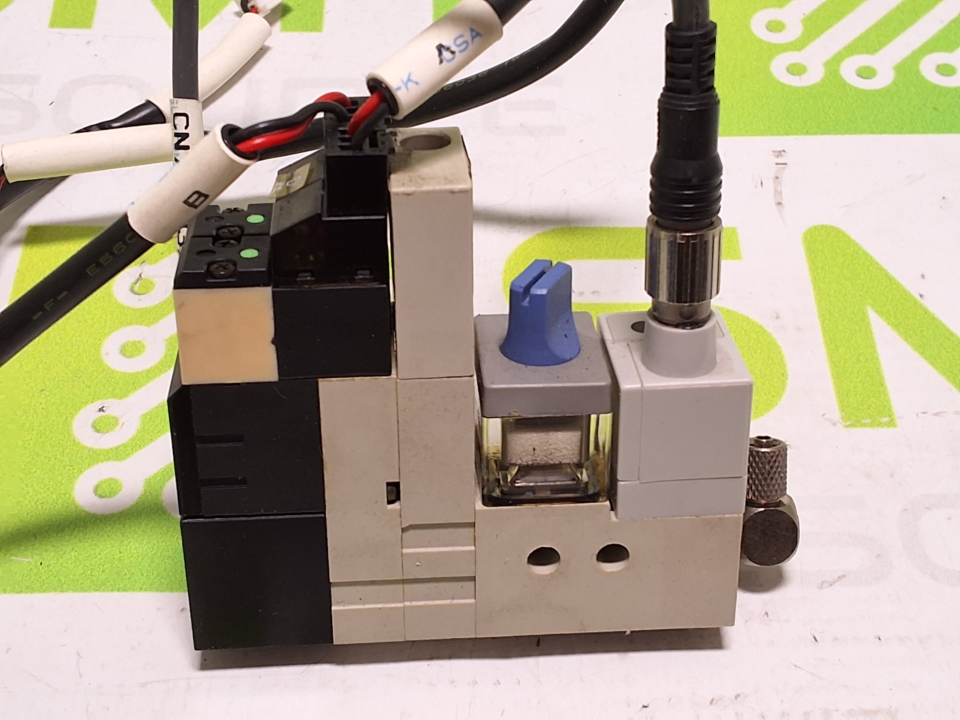 Used JUKI EJECTOR / SOLENOID VALVE CKD VPX-0612 MPS CONVUM V6C-AC-JU WITH CABLES