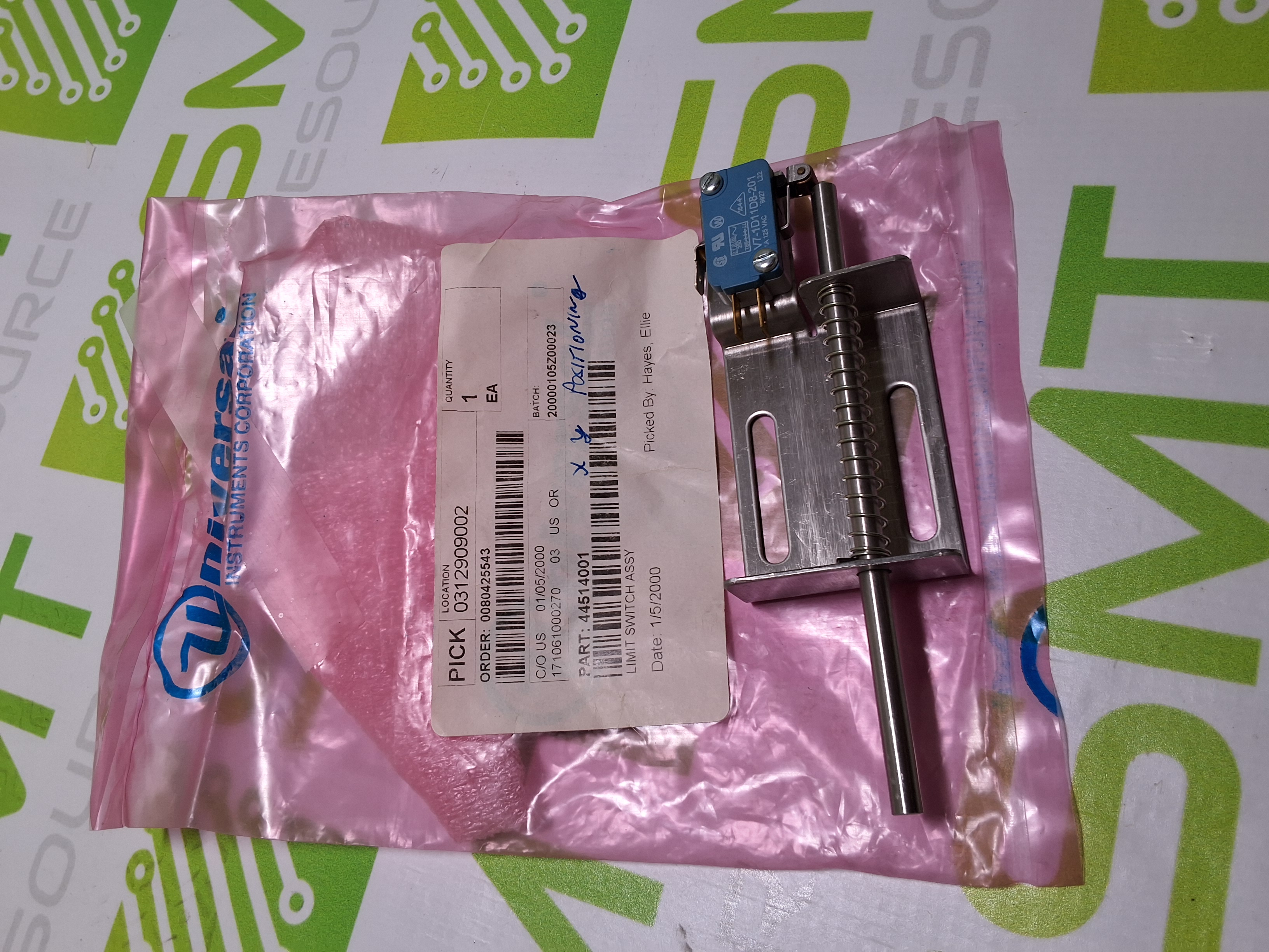 Used UNIVERSAL INSTRUMENTS 44514001 LIMIT SWITCH ASSEMBLY 