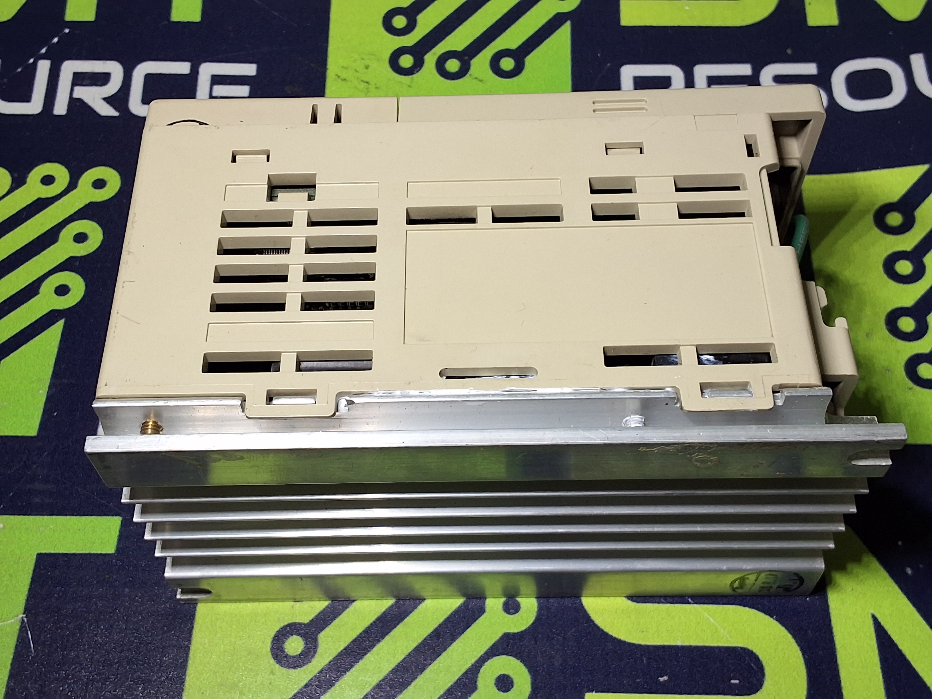 Used OMRON 3G3MV-A2002 AC DRIVE INVERTER 200-230V 50/60Hz 1.8A