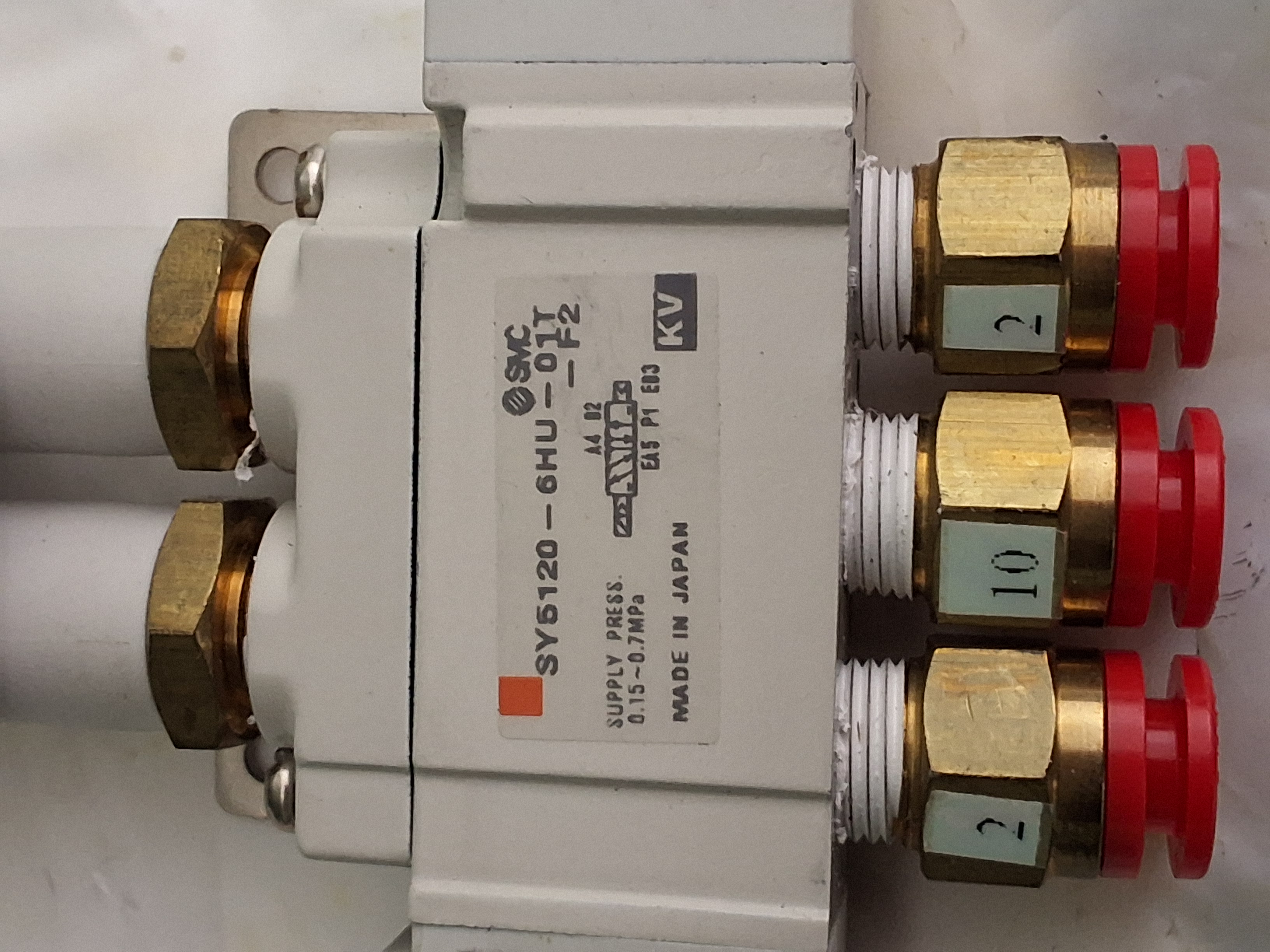 Used SMC SY5120-6HU-01T-F2 PNEUMATIC SOLENOID VALVE