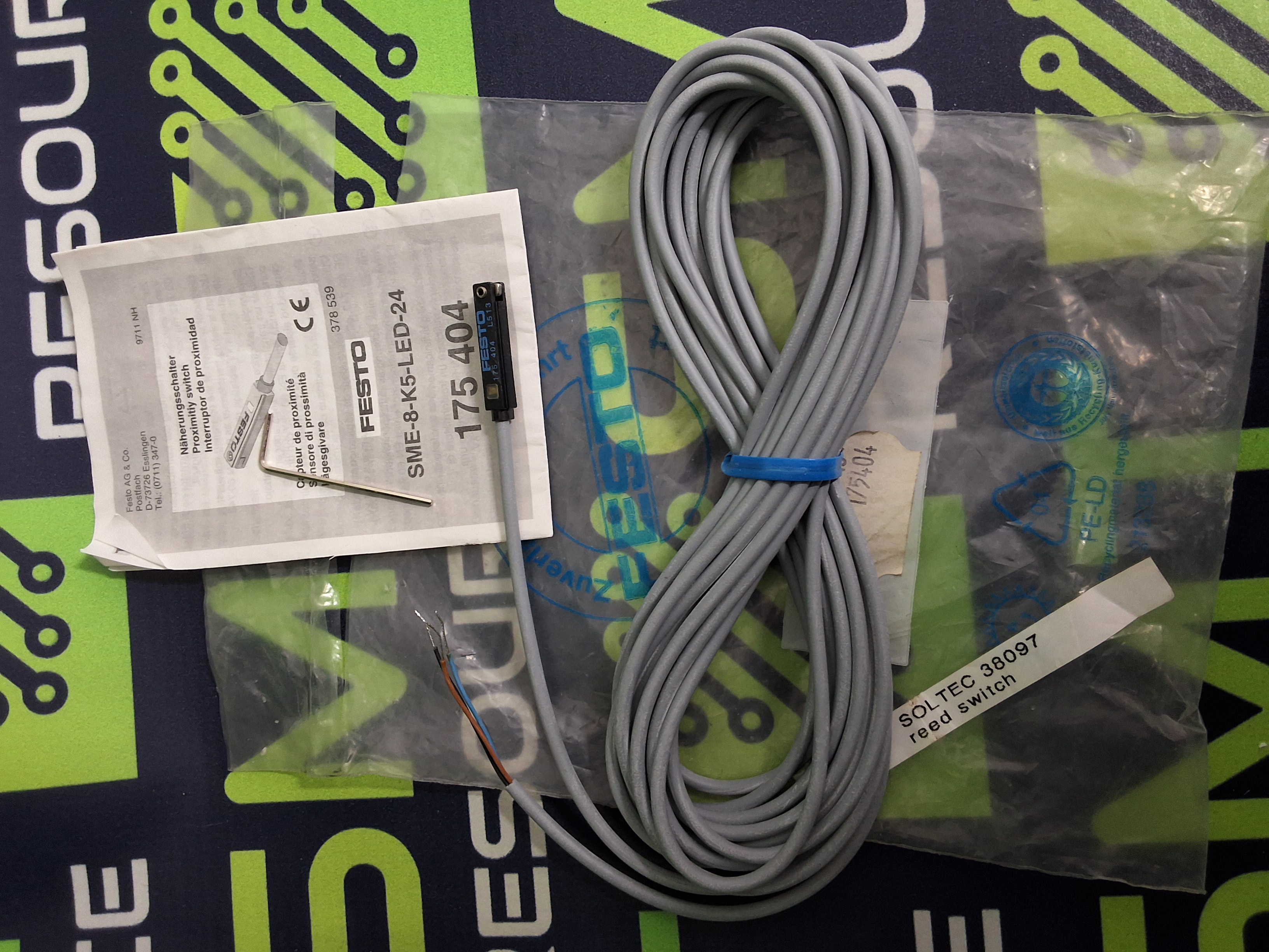 FESTO SME-8-K5-LED-24 / 175 404 PROXIMITY SENSOR - BRAND NEW