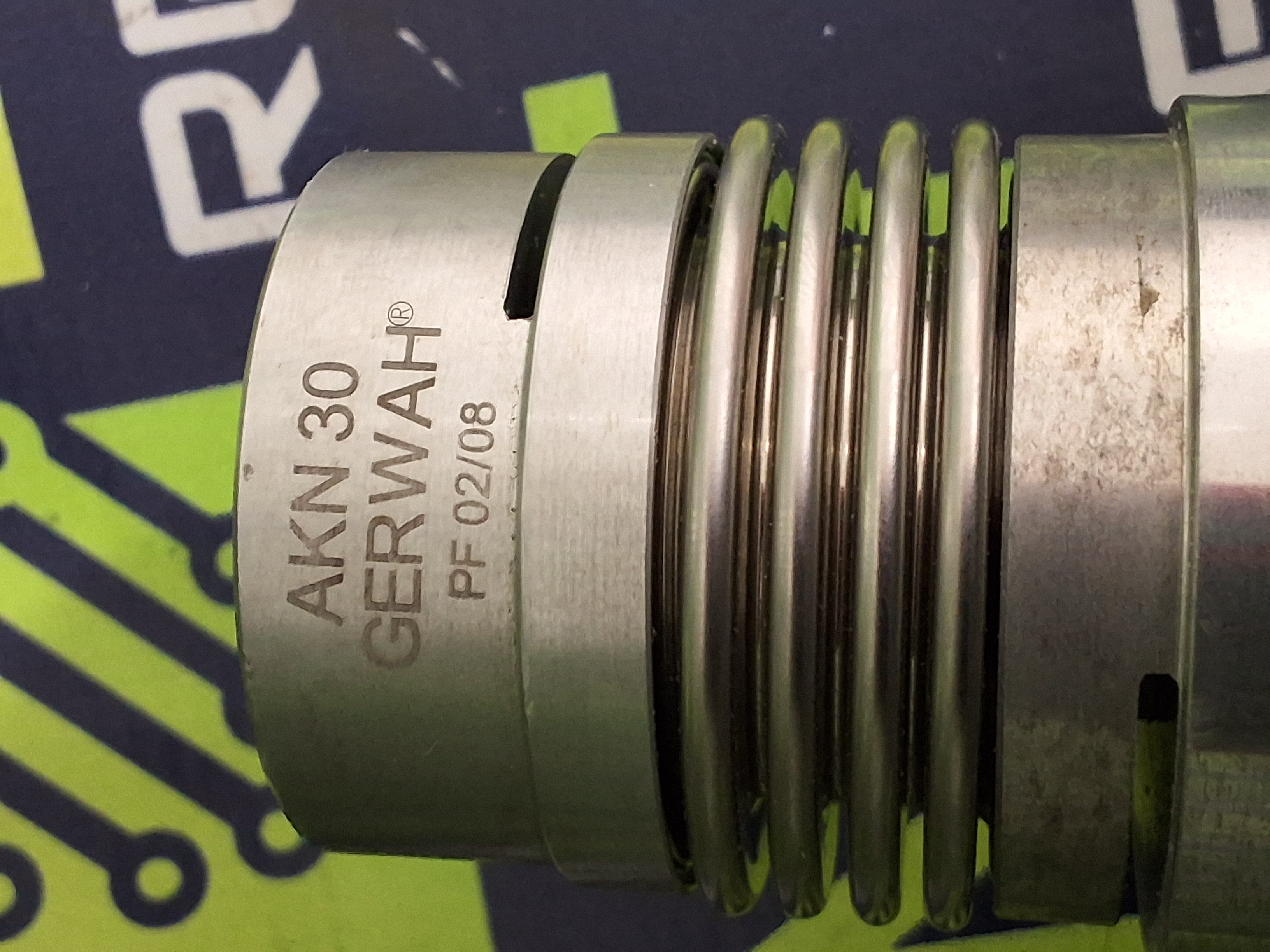 Used SSD PARVEX LX650CHR6502 BRUSHLESS SERVO MOTOR WITH AKN 30 GERWAH PF 02/08 MOTOR COUPLER