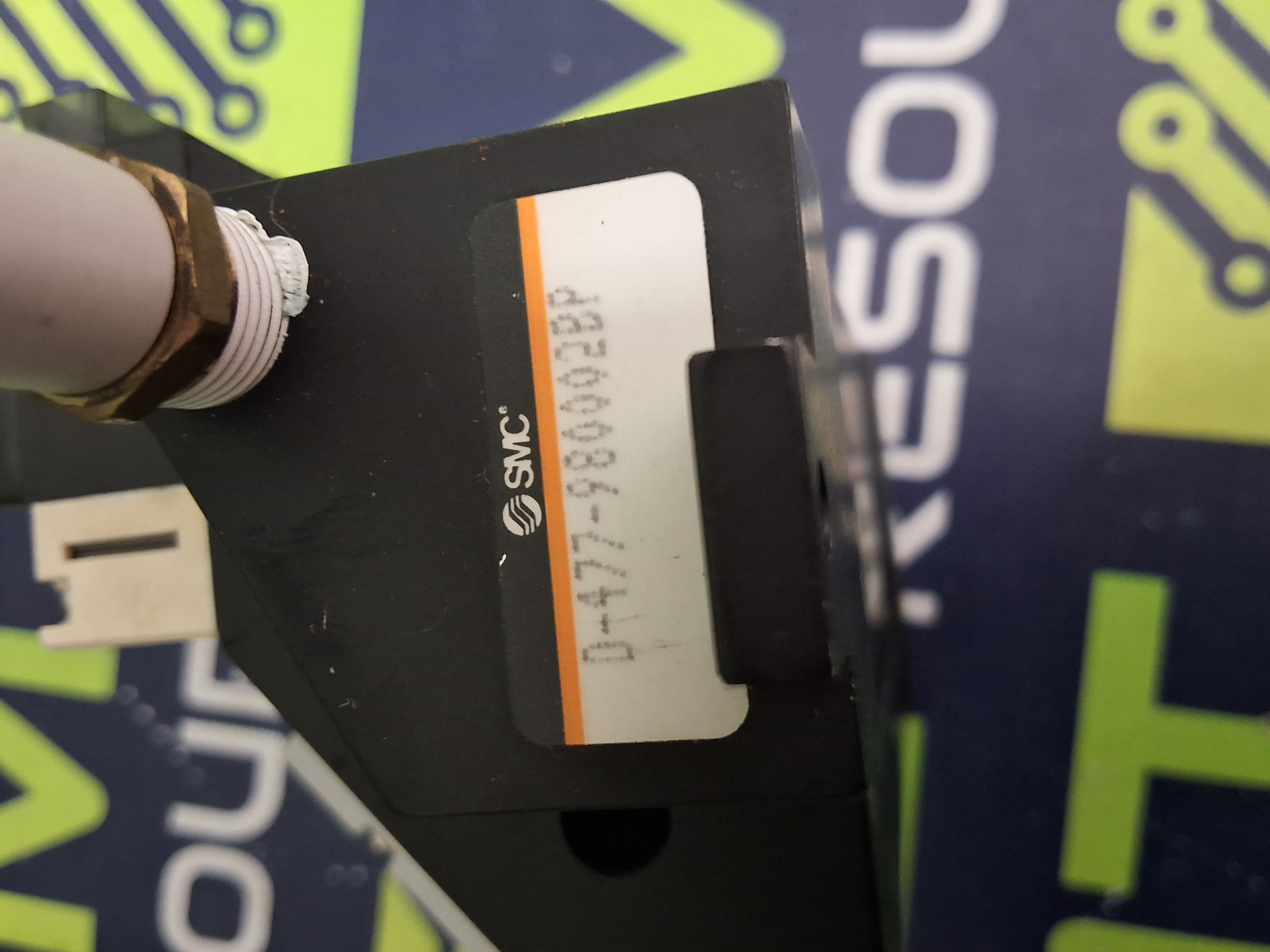 Used SMC D-477-980002BP PNEUMATIC AIR VALVE BLOCK D-477-980002