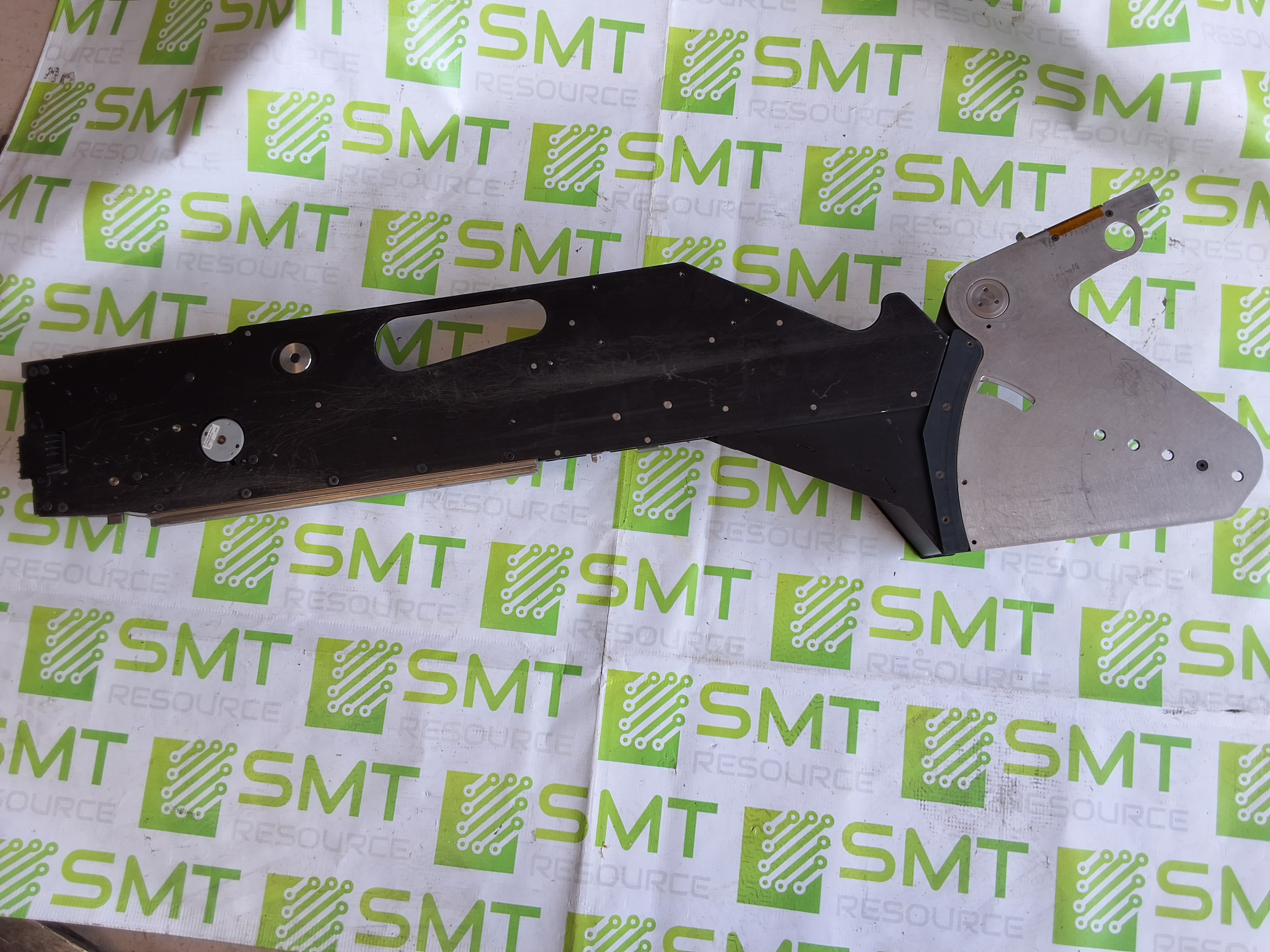 Used UNIVERSAL INSTRUMENTS 49680903 56mm GREEN PRECISION PRO MULTI-PITCH ELECTRONIC TAPE FEEDER