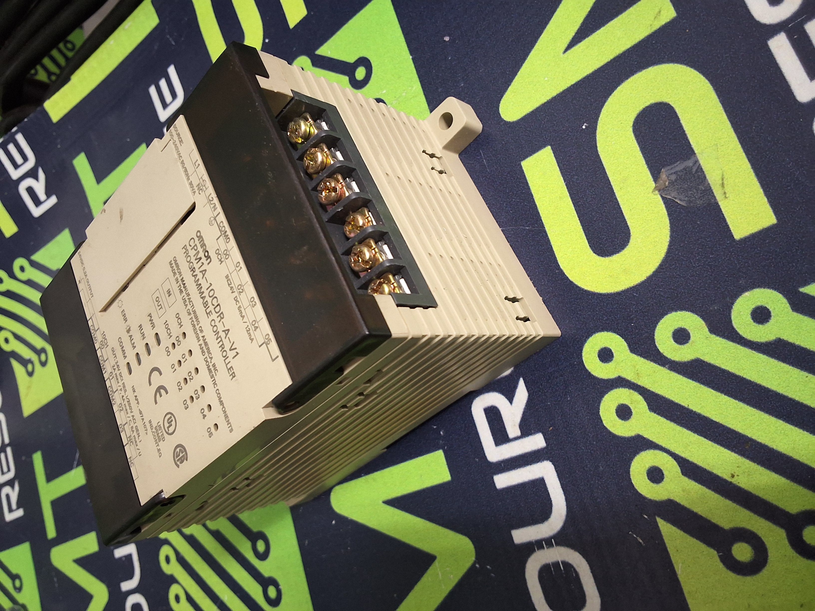 Used OMRON CPM1A-10CDR-A-V1 PROGRAMMABLE CONTROLLER 24VDC