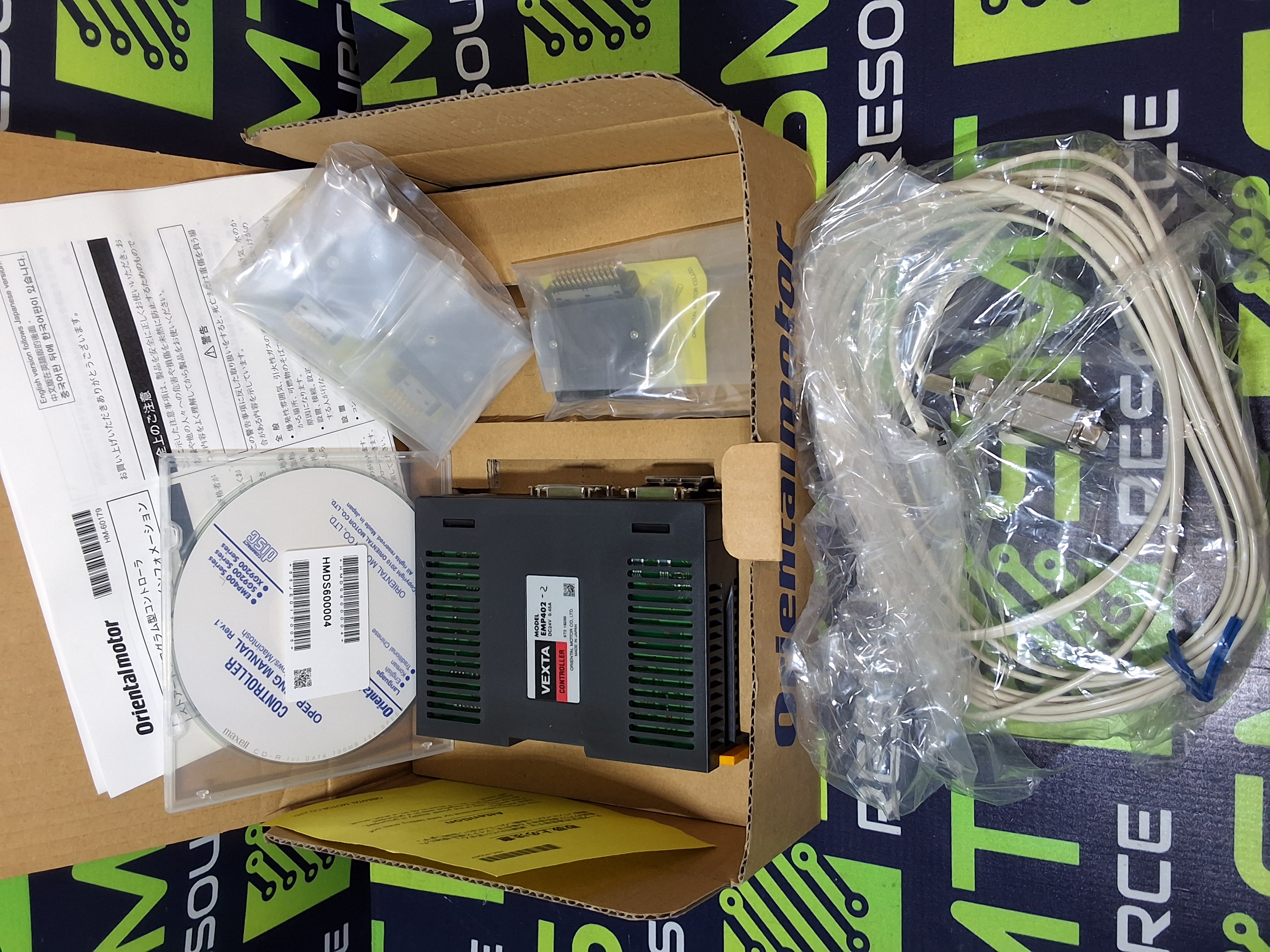 VEXTA EMP402 CONTROLLER PULSE GENERATOR DRIVE EMP402-02 WITH ACCESSORIES - BRAND NEW